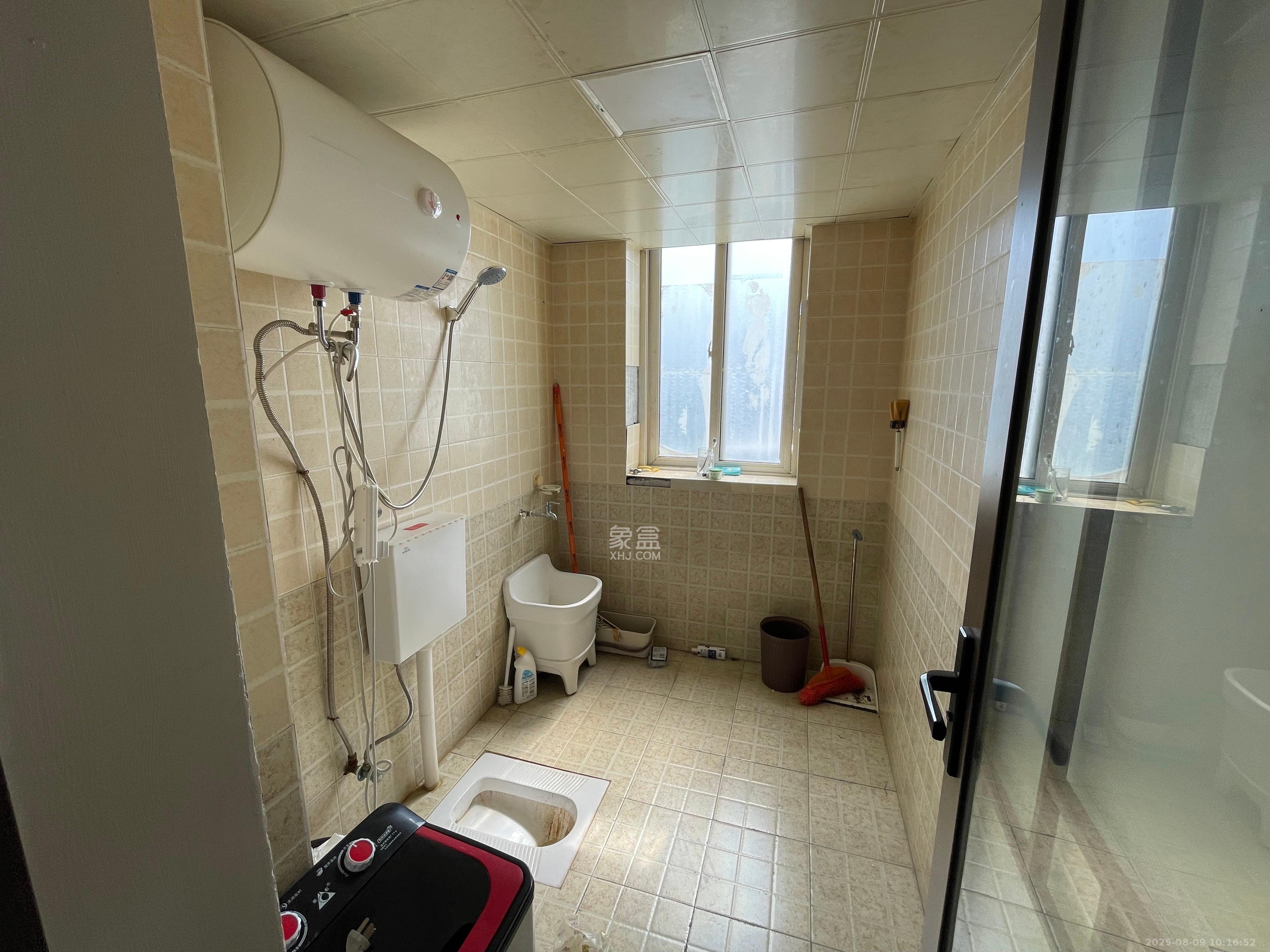 诺亚方舟大厦 4室2厅2卫 3800.0元/月 诺亚方舟大厦 4室2厅2卫 3800.0元/月室内图