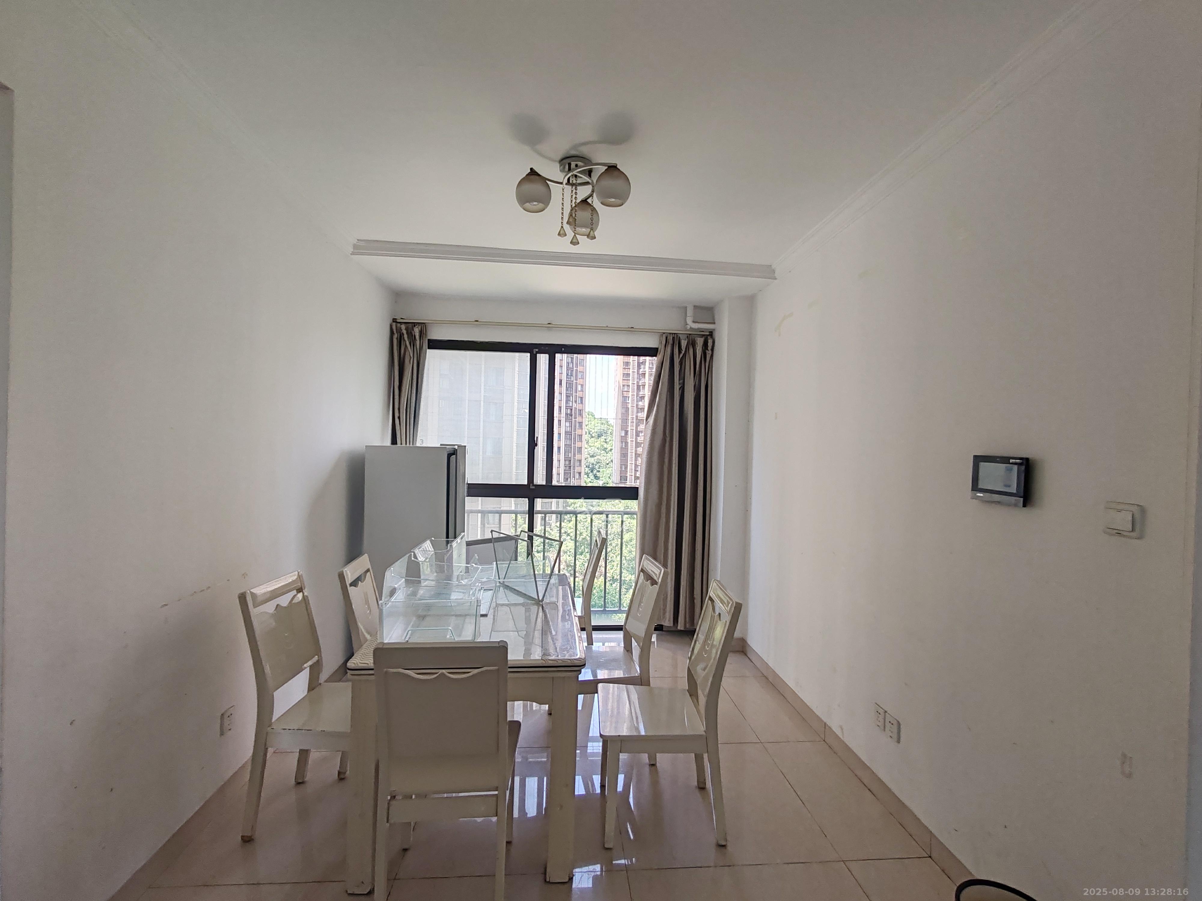 和泓梅溪四季 3室2厅1卫 2300.0元/月 和泓梅溪四季 3室2厅1卫 2300.0元/月室内图