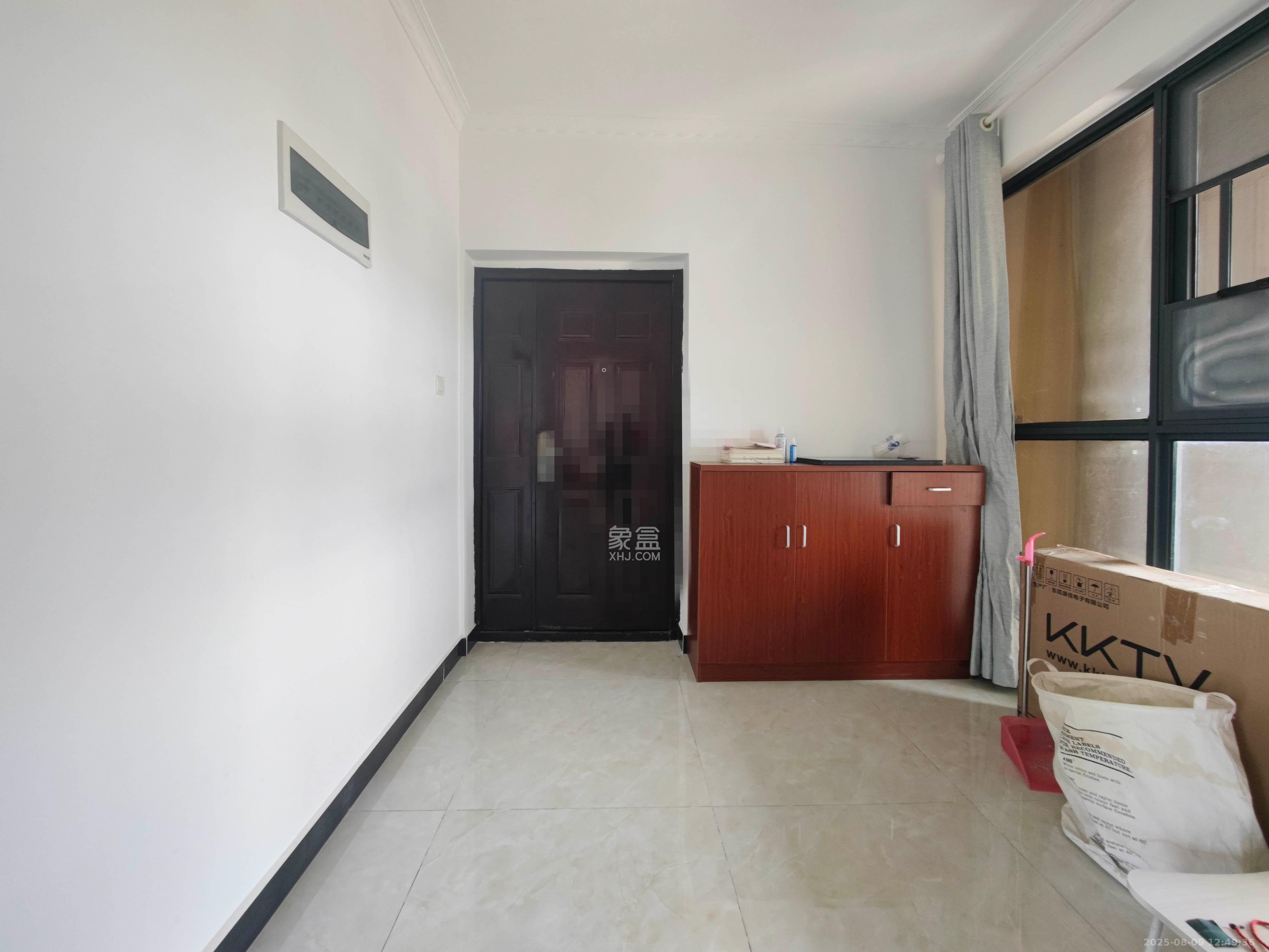 西湖鸿运佳苑 3室2厅2卫 71.8万 西湖鸿运佳苑 3室2厅2卫 71.8万阳台