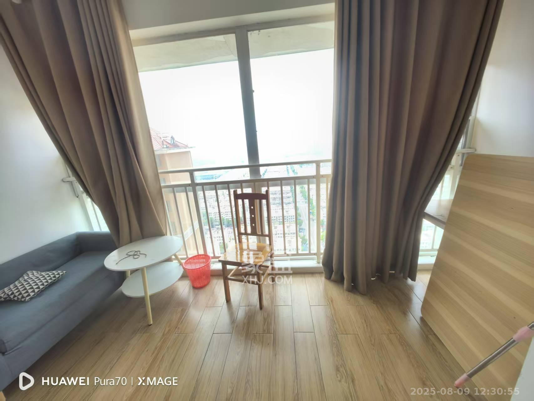 恒广国际景园一二区  1室1厅1卫    1000.0元/月 恒广国际景园一二区  1室1厅1卫    1000.0元/月室内图