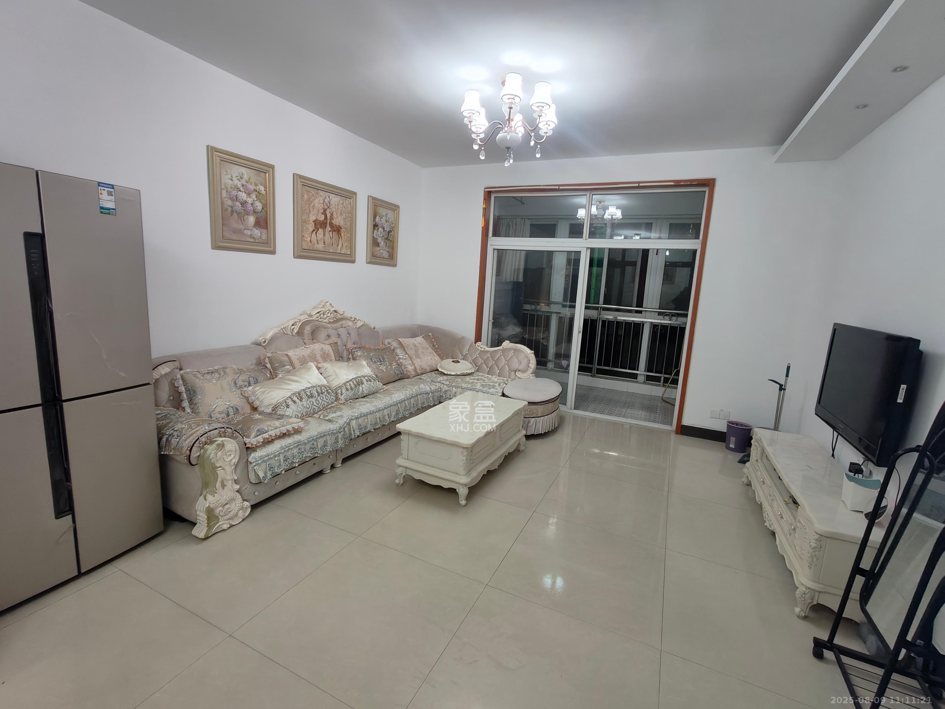 麓谷加州阳光  2室2厅1卫    2300.0元/月室内图