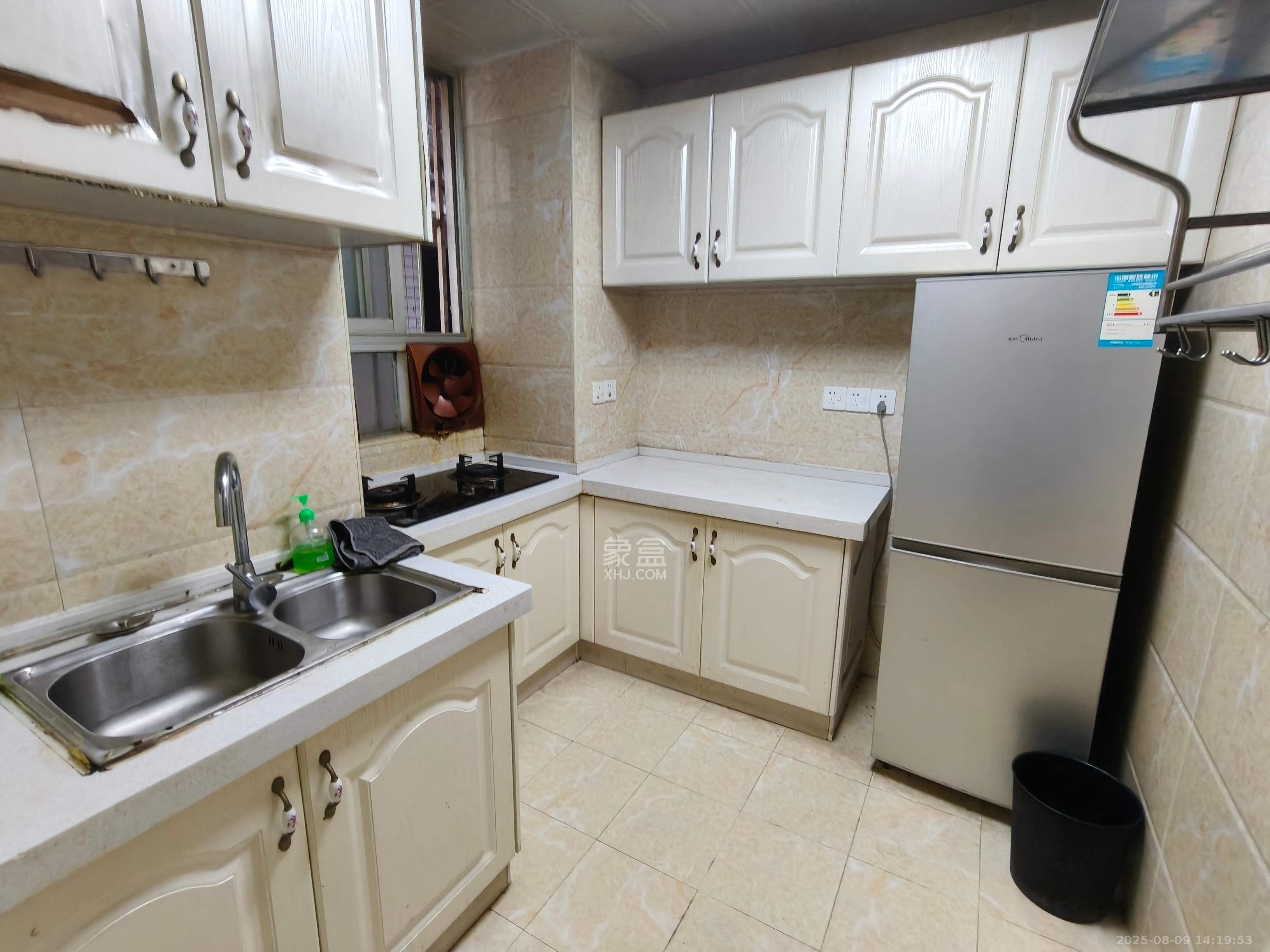 天龙花园 2室1厅1卫 2500.0元/月 天龙花园 2室1厅1卫 2500.0元/月室内图