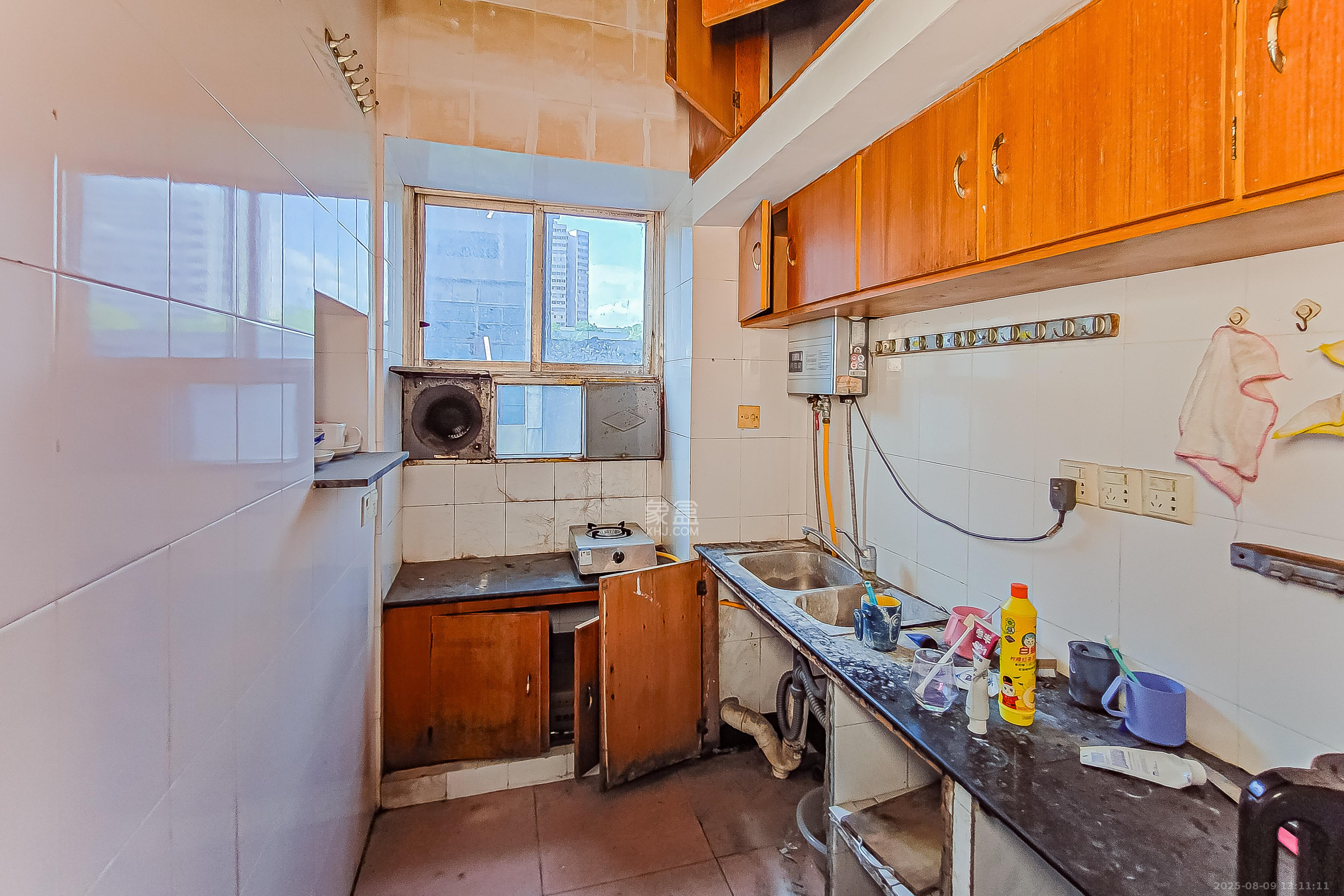 广电南院宿舍 2室1厅1卫 56.0万 广电南院宿舍 2室1厅1卫 56.0万厨房