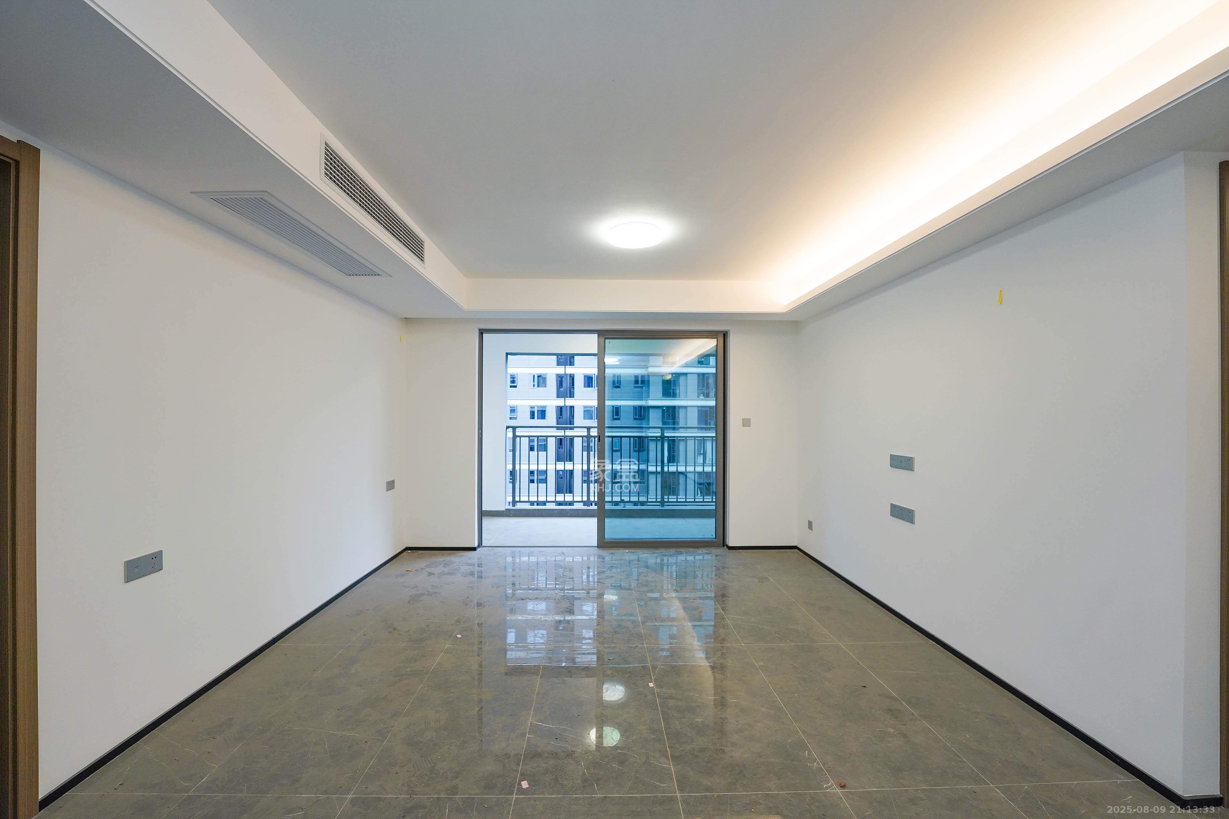 中海寰宇天下  5室2厅2卫    180.0万 中海寰宇天下  5室2厅2卫    180.0万