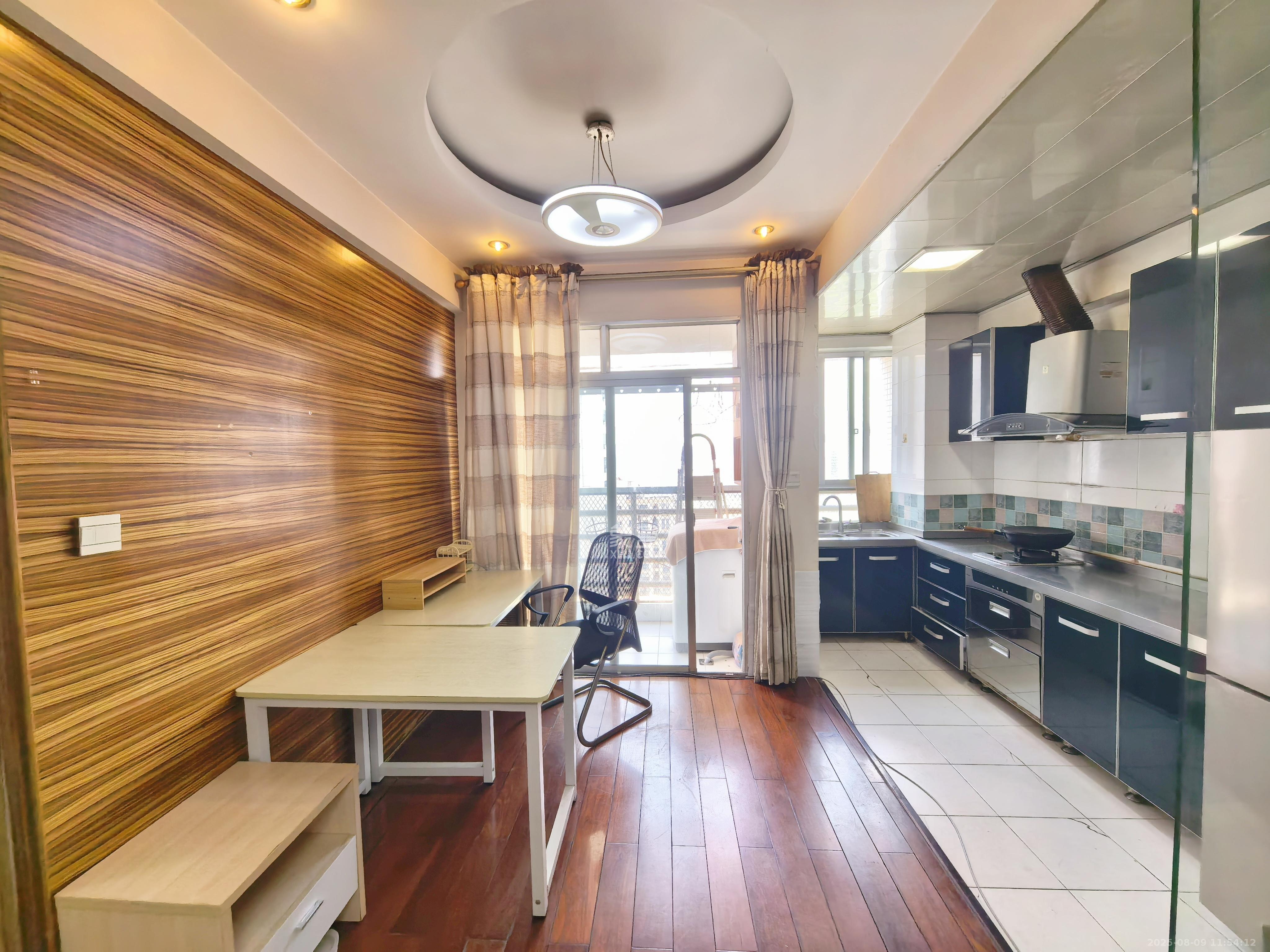 华菱新城地标  1室2厅1卫    1800.0元/月室内图