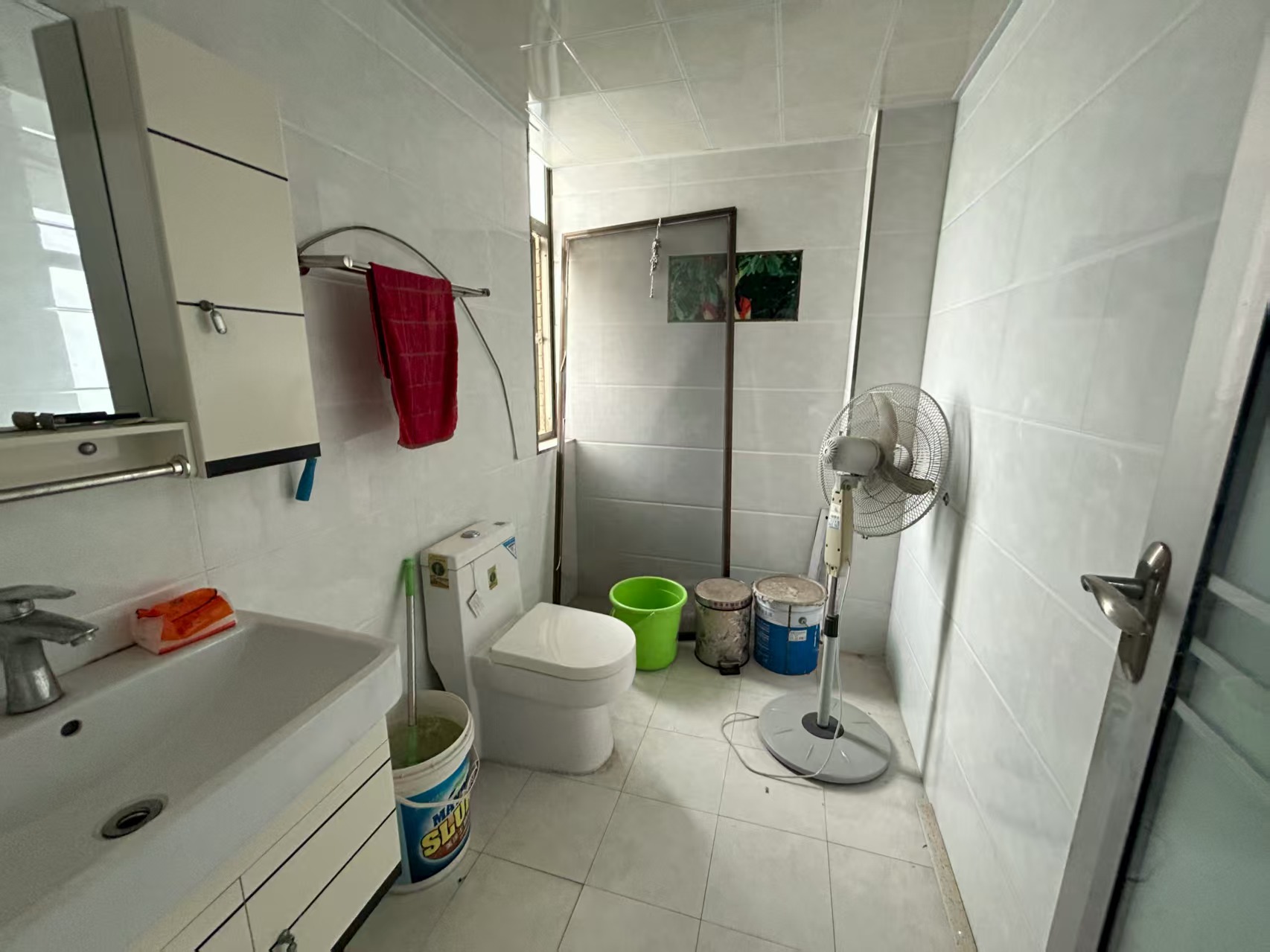 香格里拉 3室2厅2卫 1500.0元/月 香格里拉 3室2厅2卫 1500.0元/月室内图