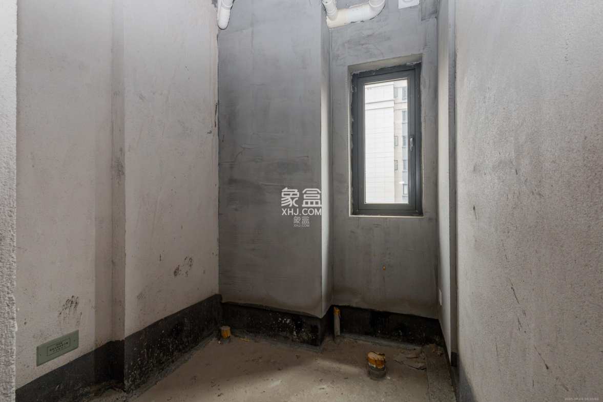 恒大江湾 3室2厅2卫 116.0万 恒大江湾 3室2厅2卫 116.0万卫生间