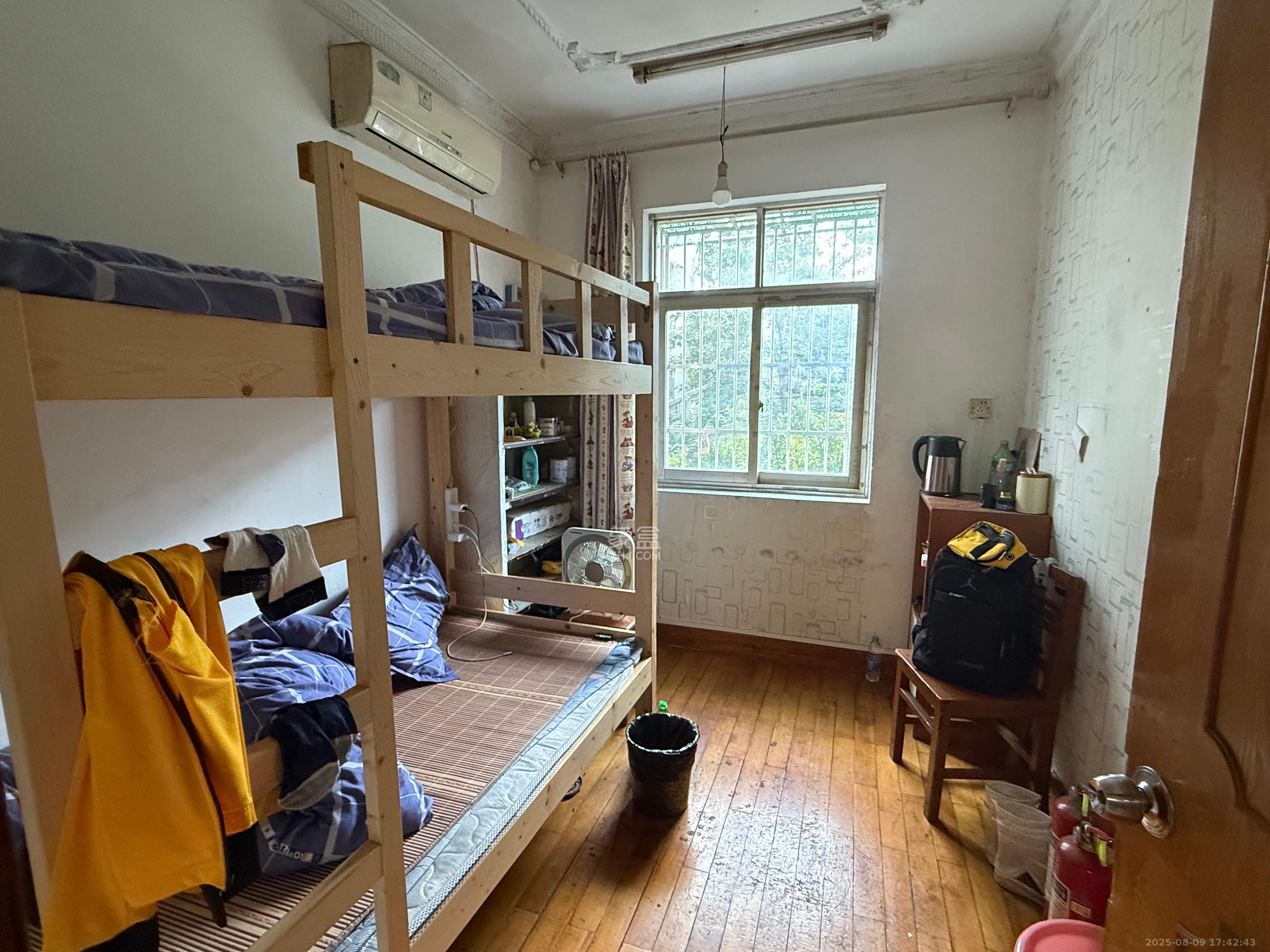 通发公寓  3室1厅1卫    2000.0元/月 通发公寓  3室1厅1卫    2000.0元/月室内图