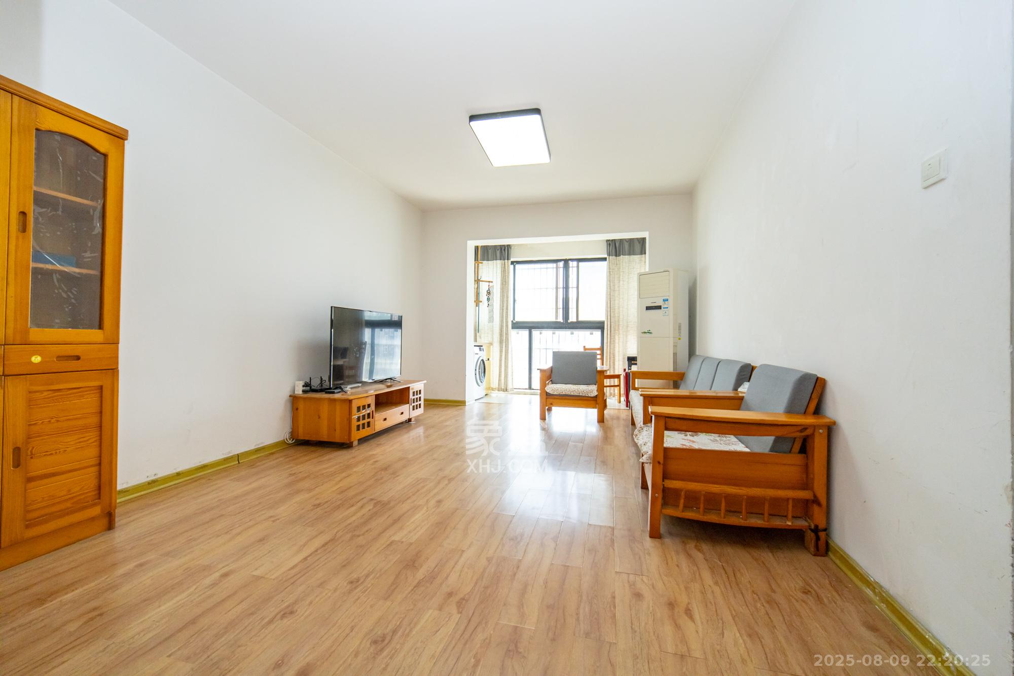 尚都花园城  2室1厅1卫    42.8万 尚都花园城  2室1厅1卫    42.8万客厅