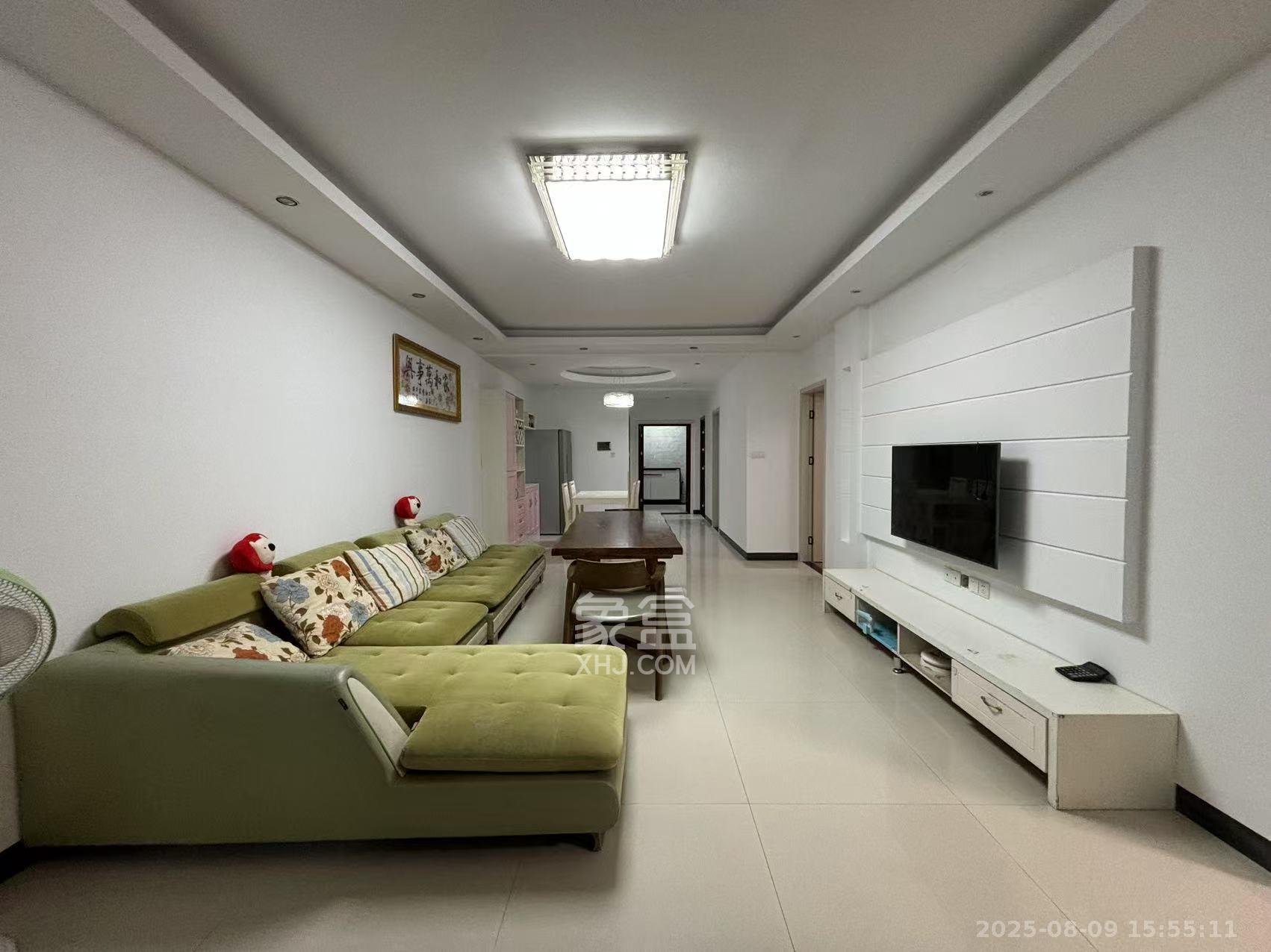 双湾国际(湘江御景花园) 3室2厅2卫 2500.0元/月 双湾国际(湘江御景花园) 3室2厅2卫 2500.0元/月室内图