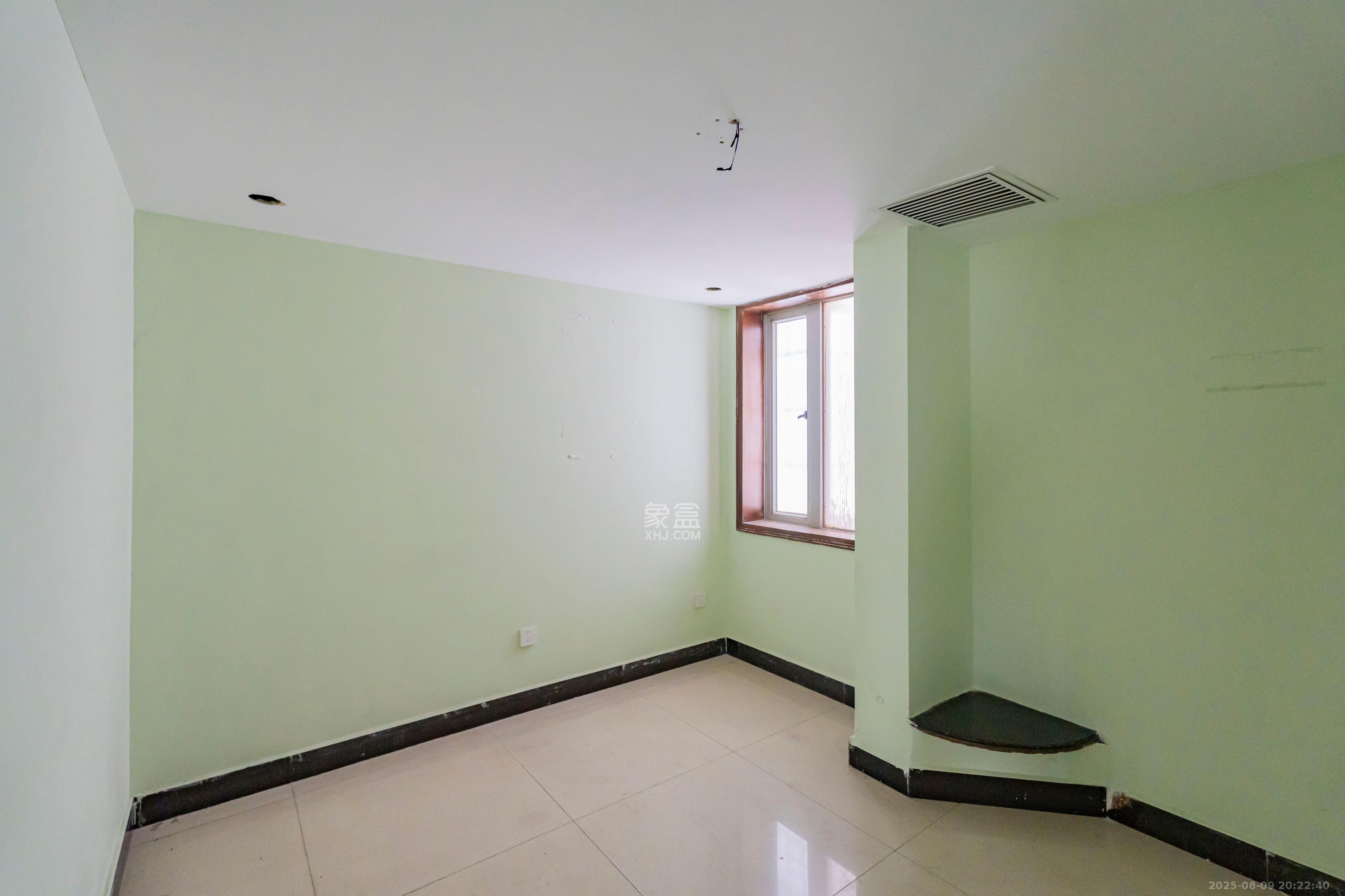 湖南财富中心  3室2厅2卫    135.0万 湖南财富中心  3室2厅2卫    135.0万卧室