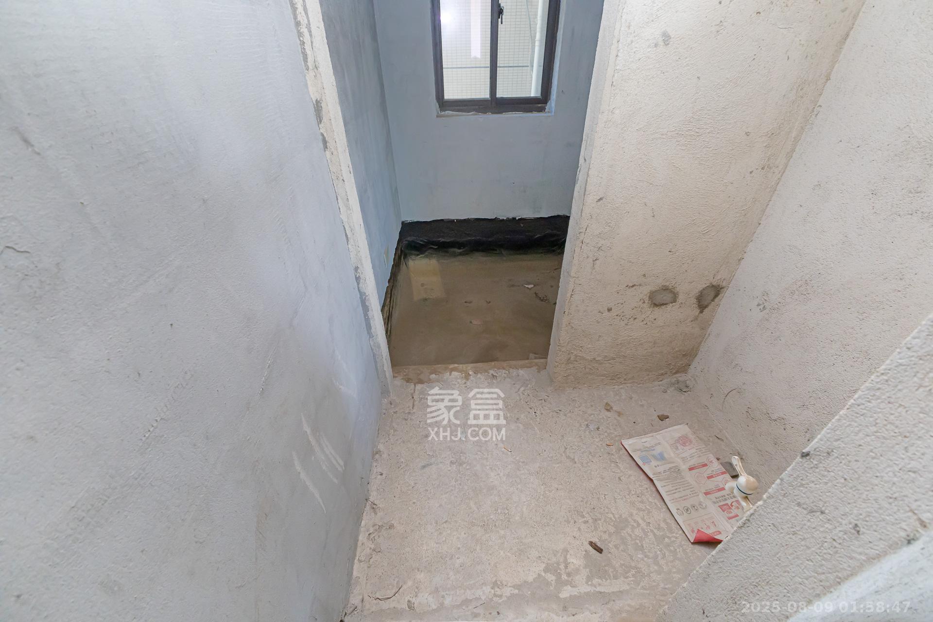 乾源国际 4室2厅2卫 75.0万 乾源国际 4室2厅2卫 75.0万卫生间