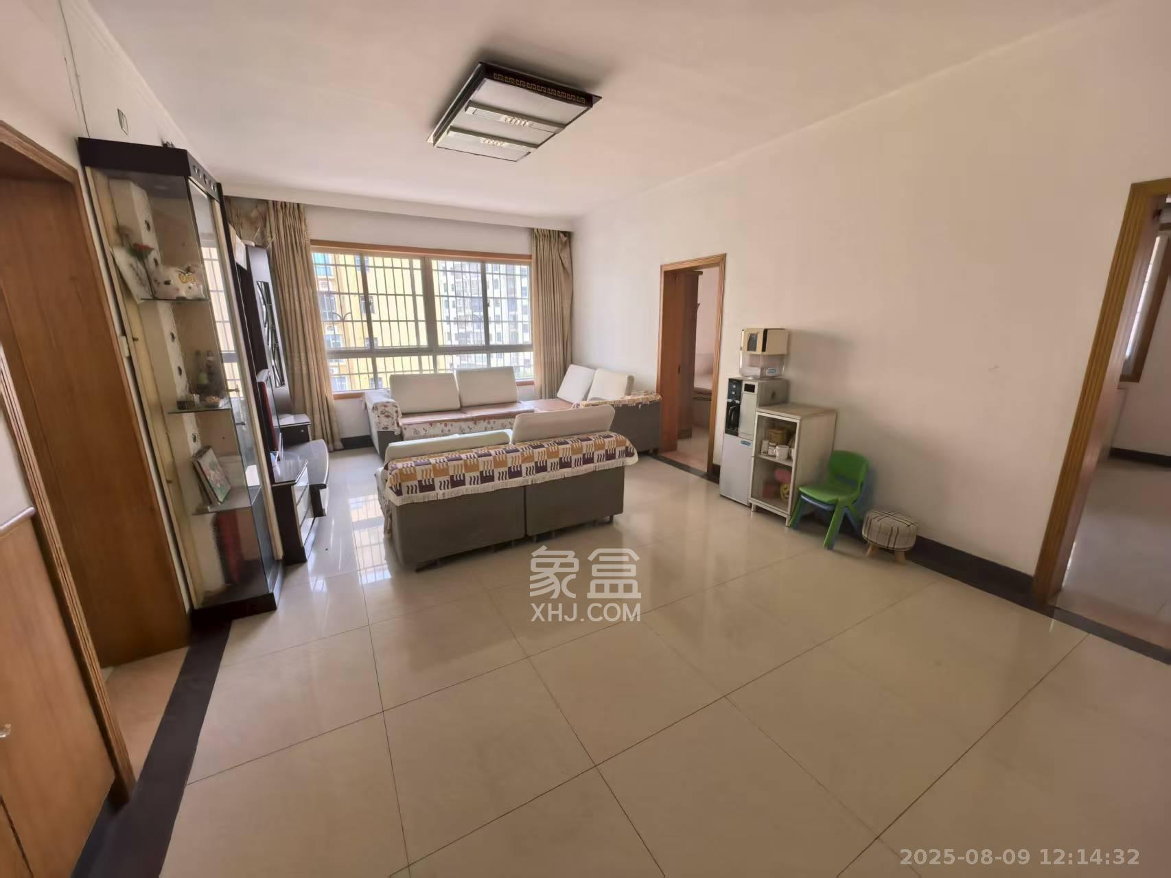 天韵家园 3室2厅2卫 2200.0元/月 天韵家园 3室2厅2卫 2200.0元/月室内图