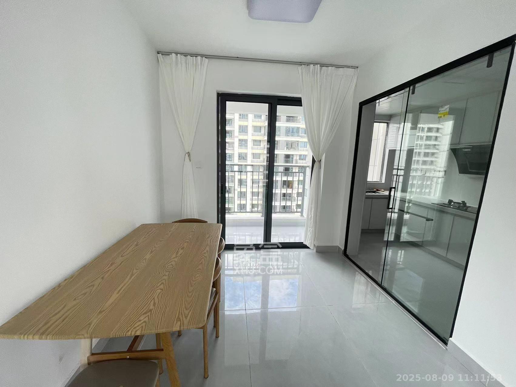 长沙北中心保利时代B区 3室2厅2卫 2500.0元/月 长沙北中心保利时代B区 3室2厅2卫 2500.0元/月室内图