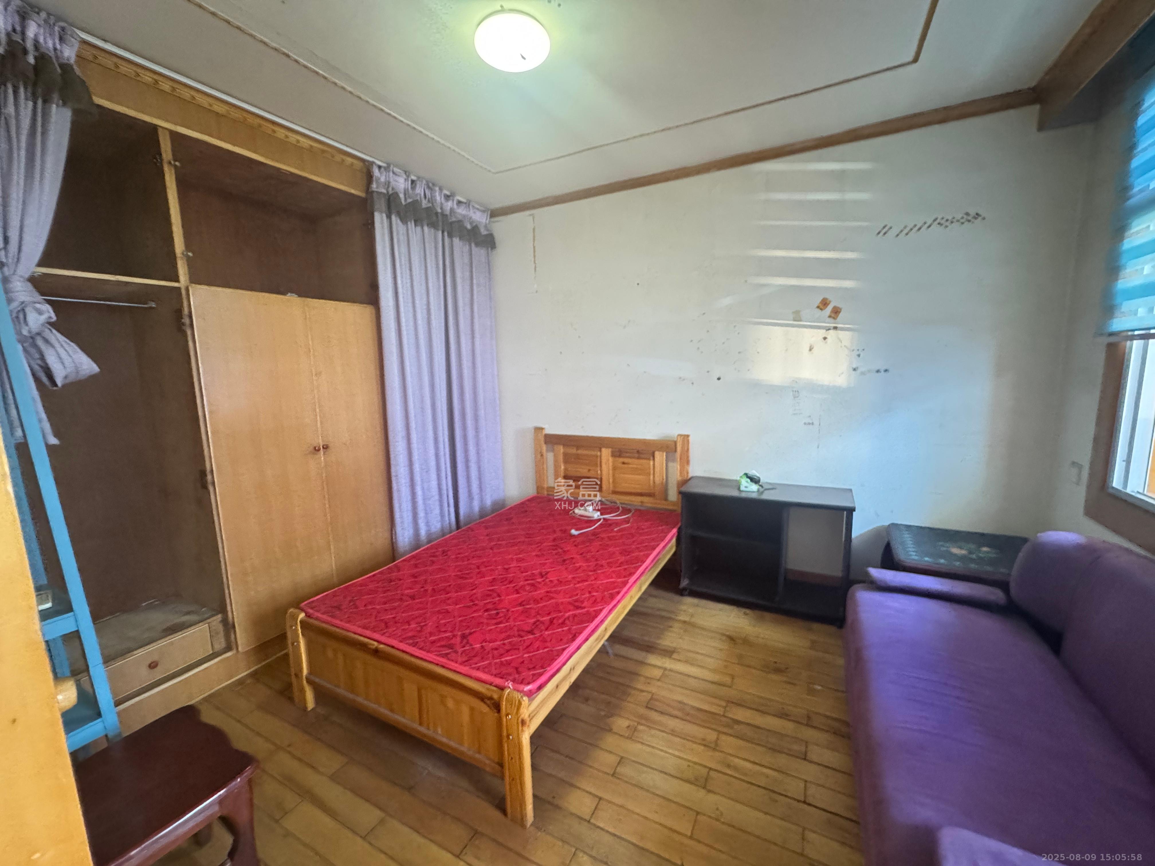 上王家冲小区  3室2厅1卫    1400.0元/月 上王家冲小区  3室2厅1卫    1400.0元/月室内图