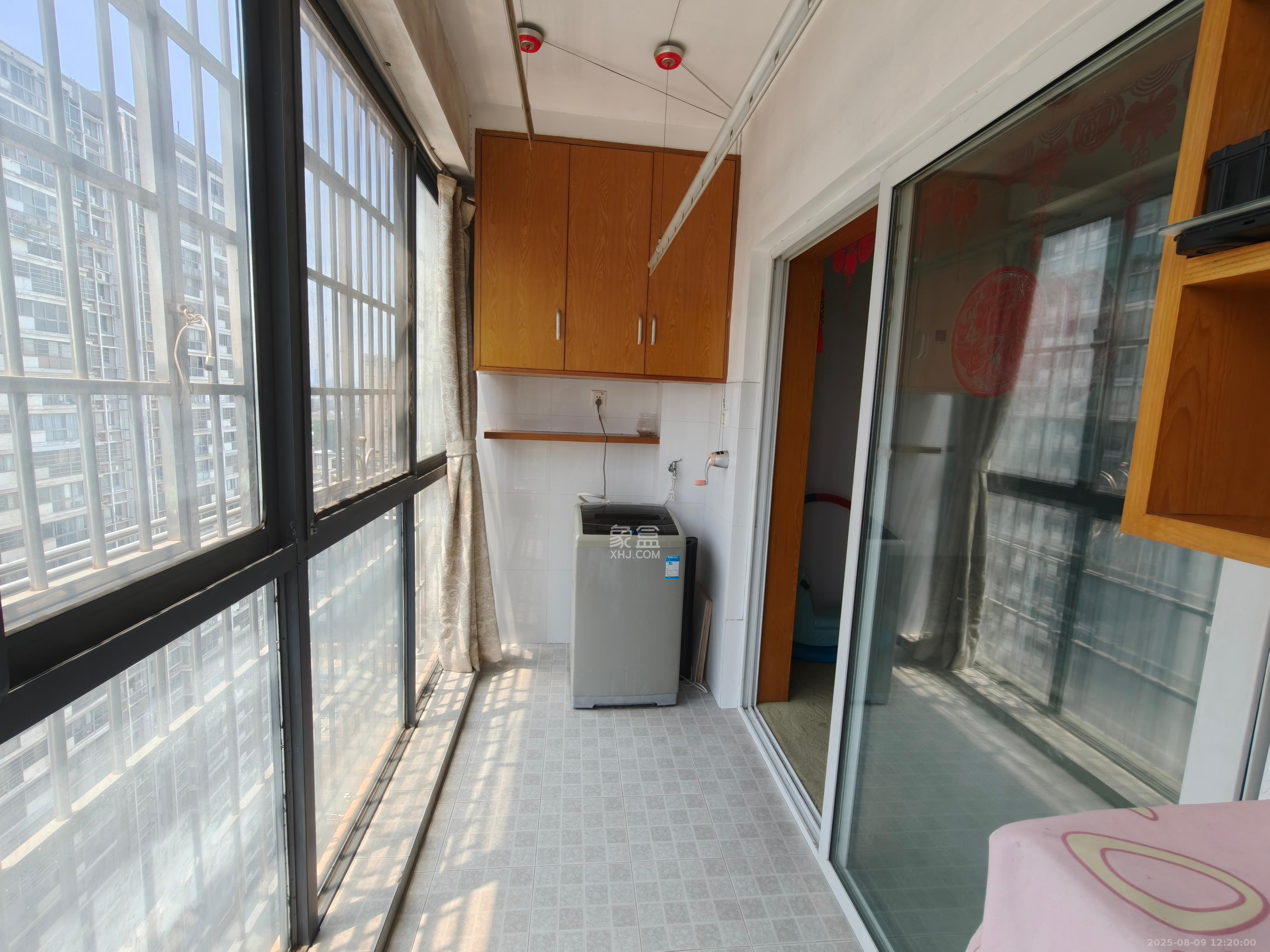 尚都花园城  2室1厅1卫    1800.0元/月 尚都花园城  2室1厅1卫    1800.0元/月室内图