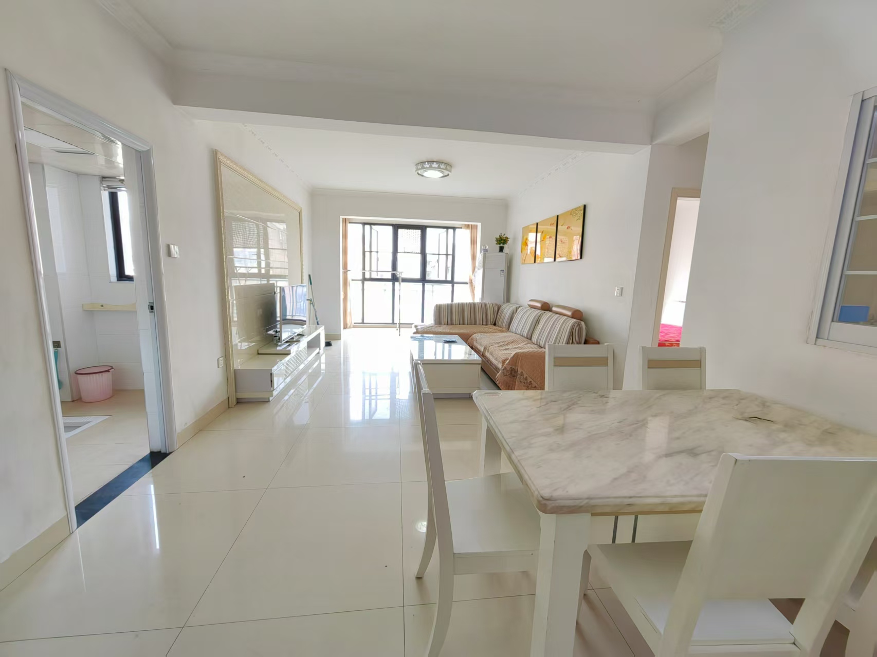 太一御江城 3室2厅1卫 1400.0元/月 太一御江城 3室2厅1卫 1400.0元/月室内图