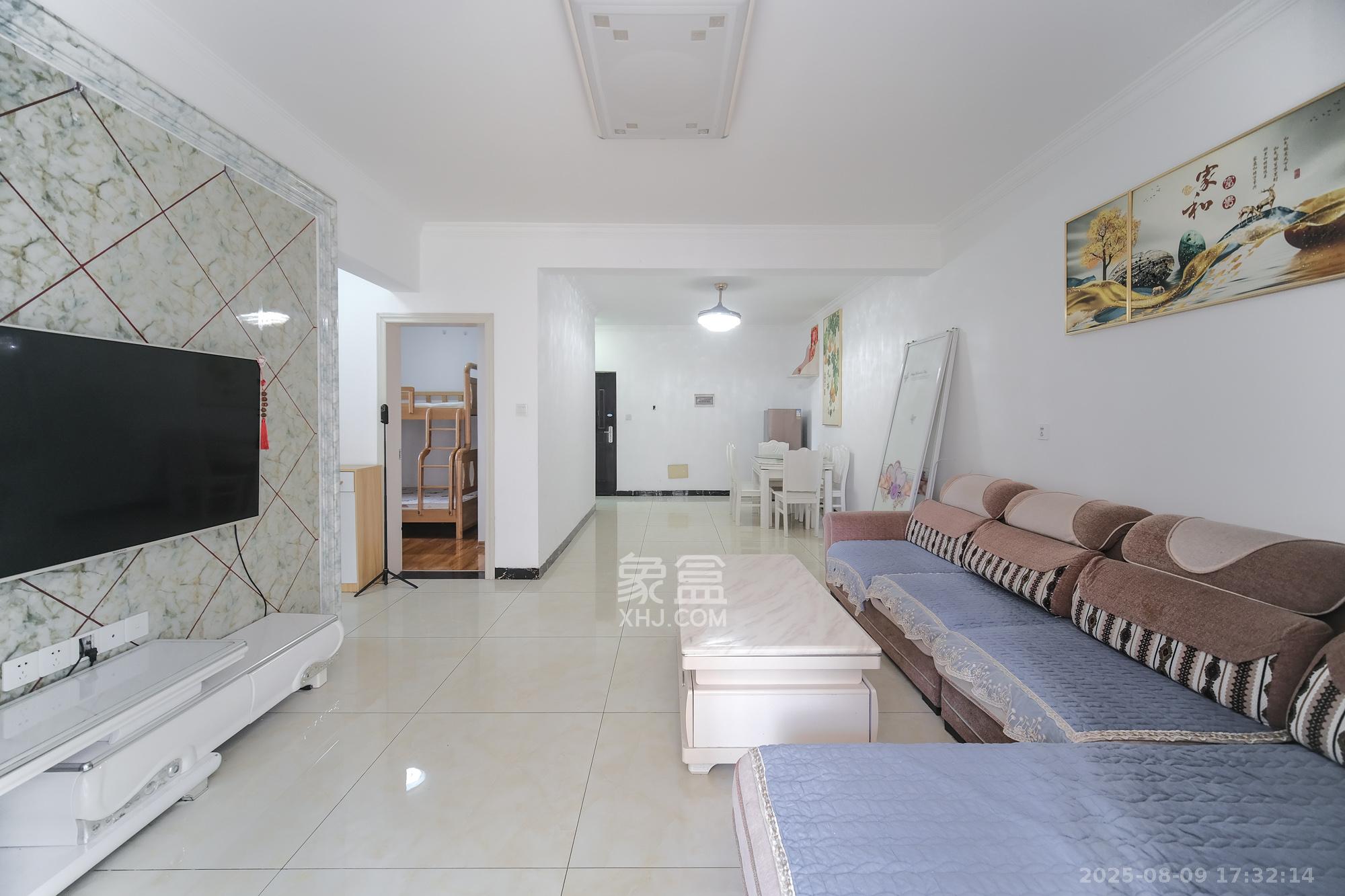 世景华庭 2室2厅1卫 48.0万 世景华庭 2室2厅1卫 48.0万客厅