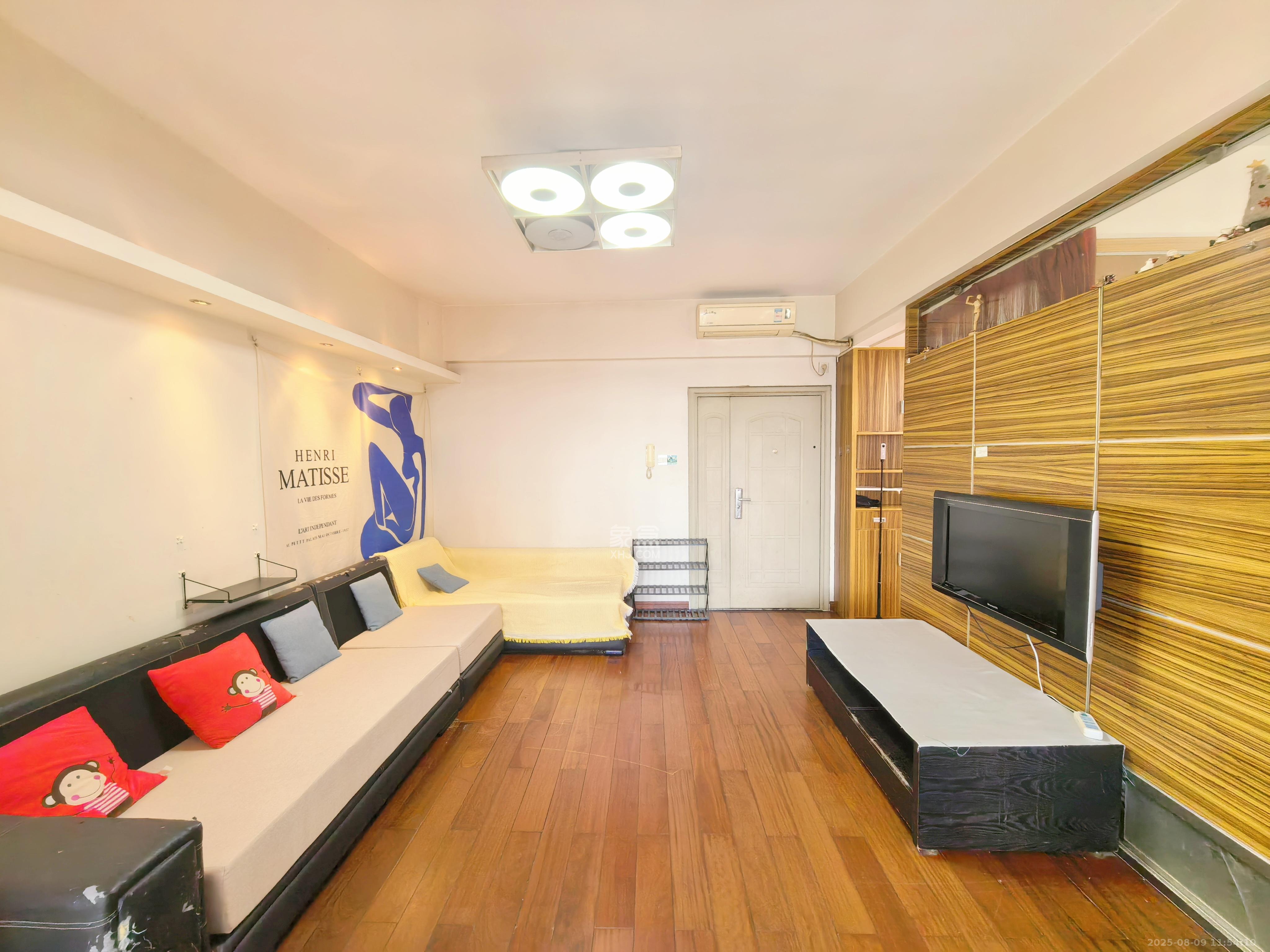 华菱新城地标  1室2厅1卫    1800.0元/月室内图