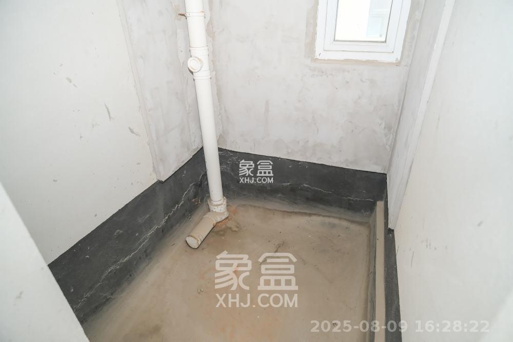 荣盛花语城  3室2厅2卫    1000.0元/月室内图