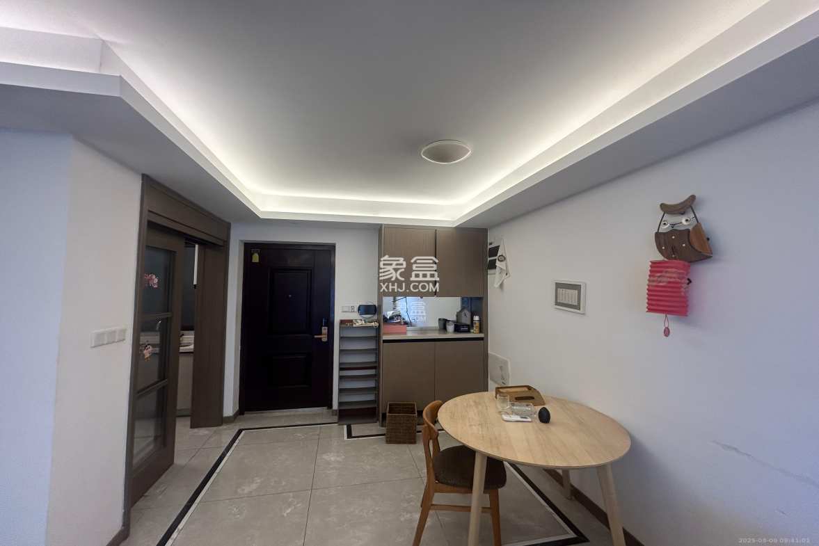 龙湖铂金中心(龙湖春江郦城) 3室2厅2卫 4000.0元/月 龙湖铂金中心(龙湖春江郦城) 3室2厅2卫 4000.0元/月室内图