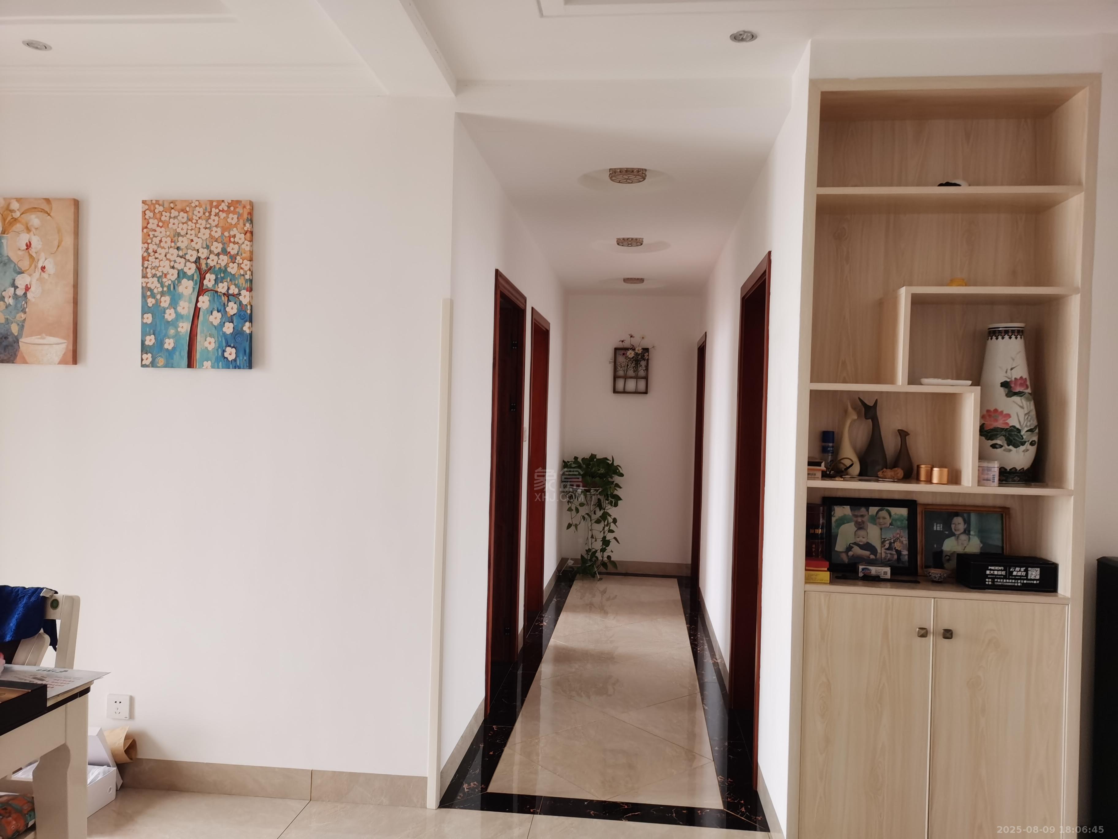 山水印象 3室2厅2卫 2500.0元/月 山水印象 3室2厅2卫 2500.0元/月室内图