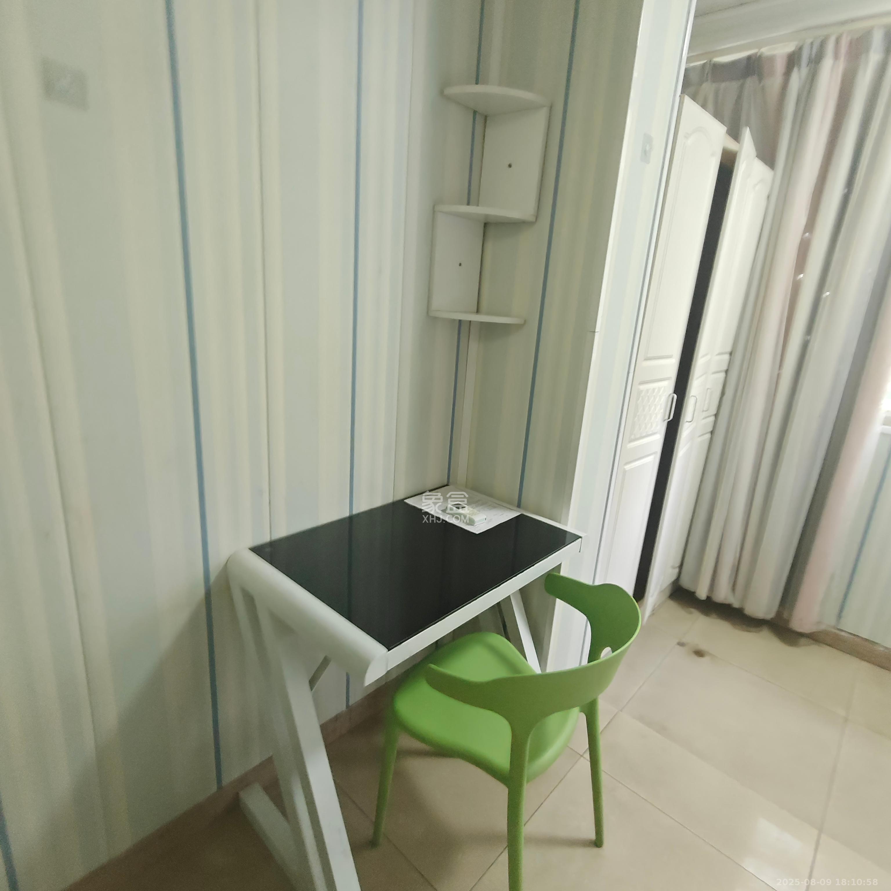 海华嘉园  1室1厅1卫    1300.0元/月 海华嘉园  1室1厅1卫    1300.0元/月室内图