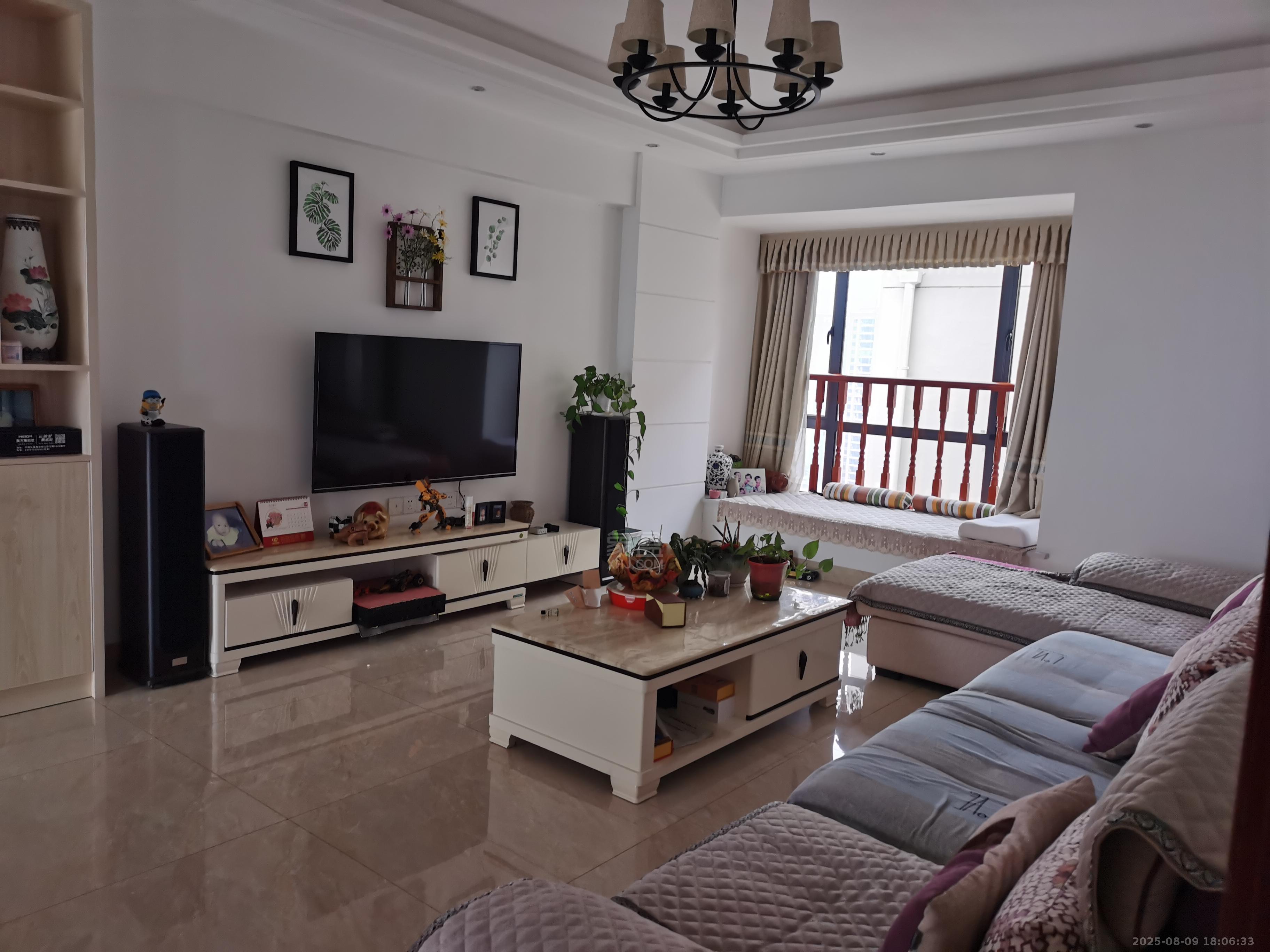 山水印象 3室2厅2卫 2500.0元/月 山水印象 3室2厅2卫 2500.0元/月室内图