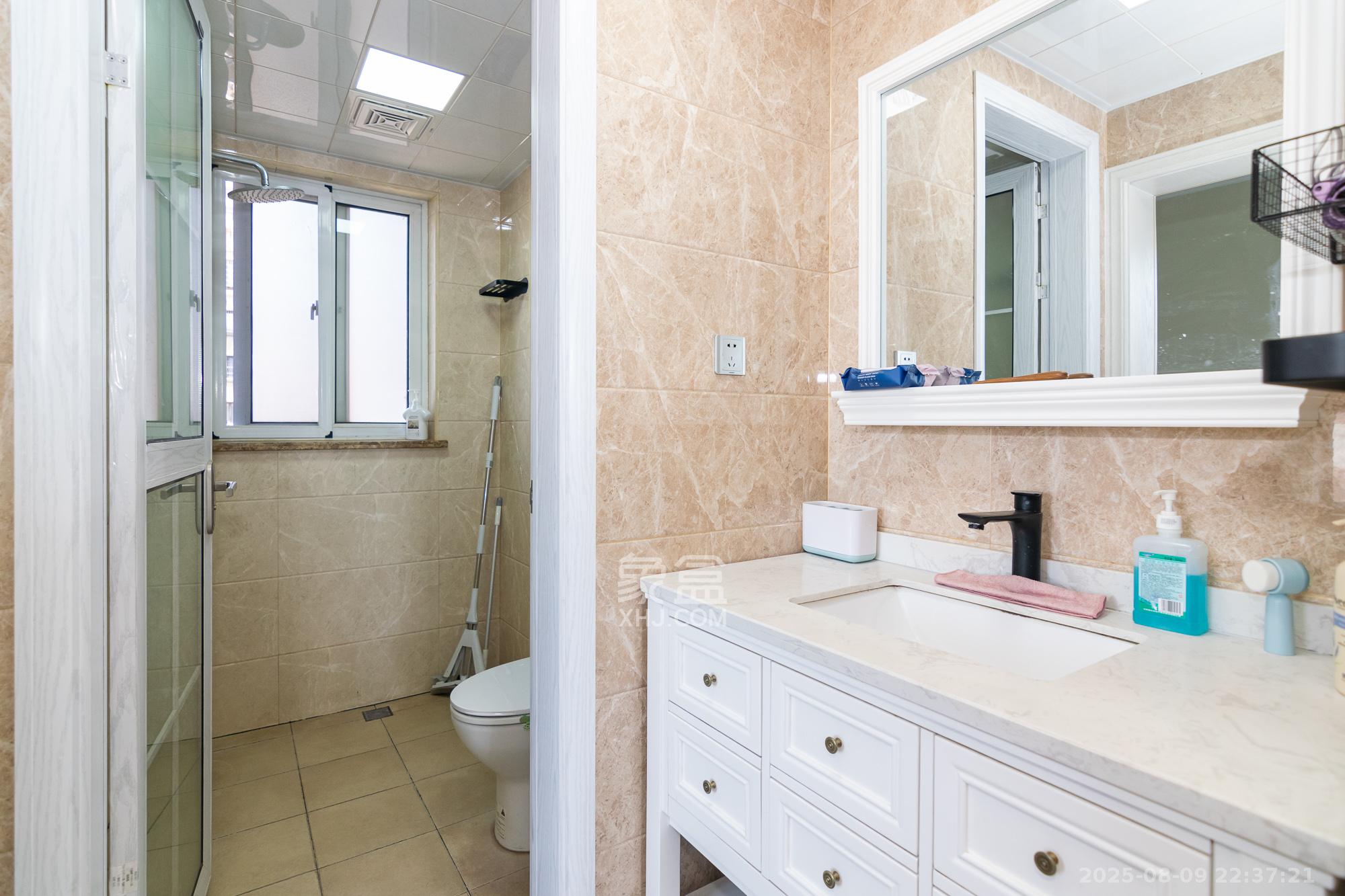 新城国际花都 3室2厅2卫 86.0万 新城国际花都 3室2厅2卫 86.0万卫生间