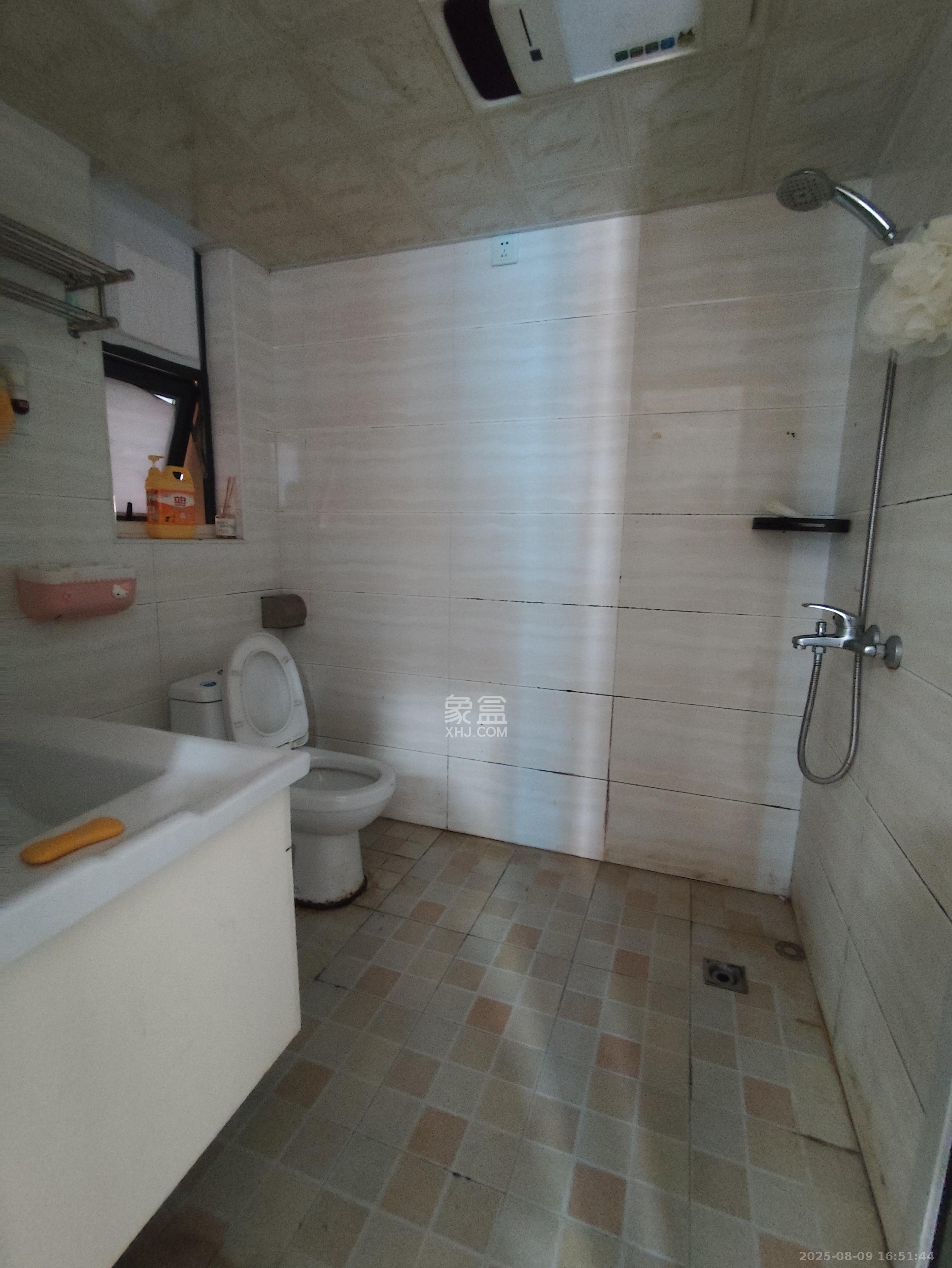 凯通国际城(凯通朝庭) 2室2厅1卫 2600.0元/月 凯通国际城(凯通朝庭) 2室2厅1卫 2600.0元/月室内图