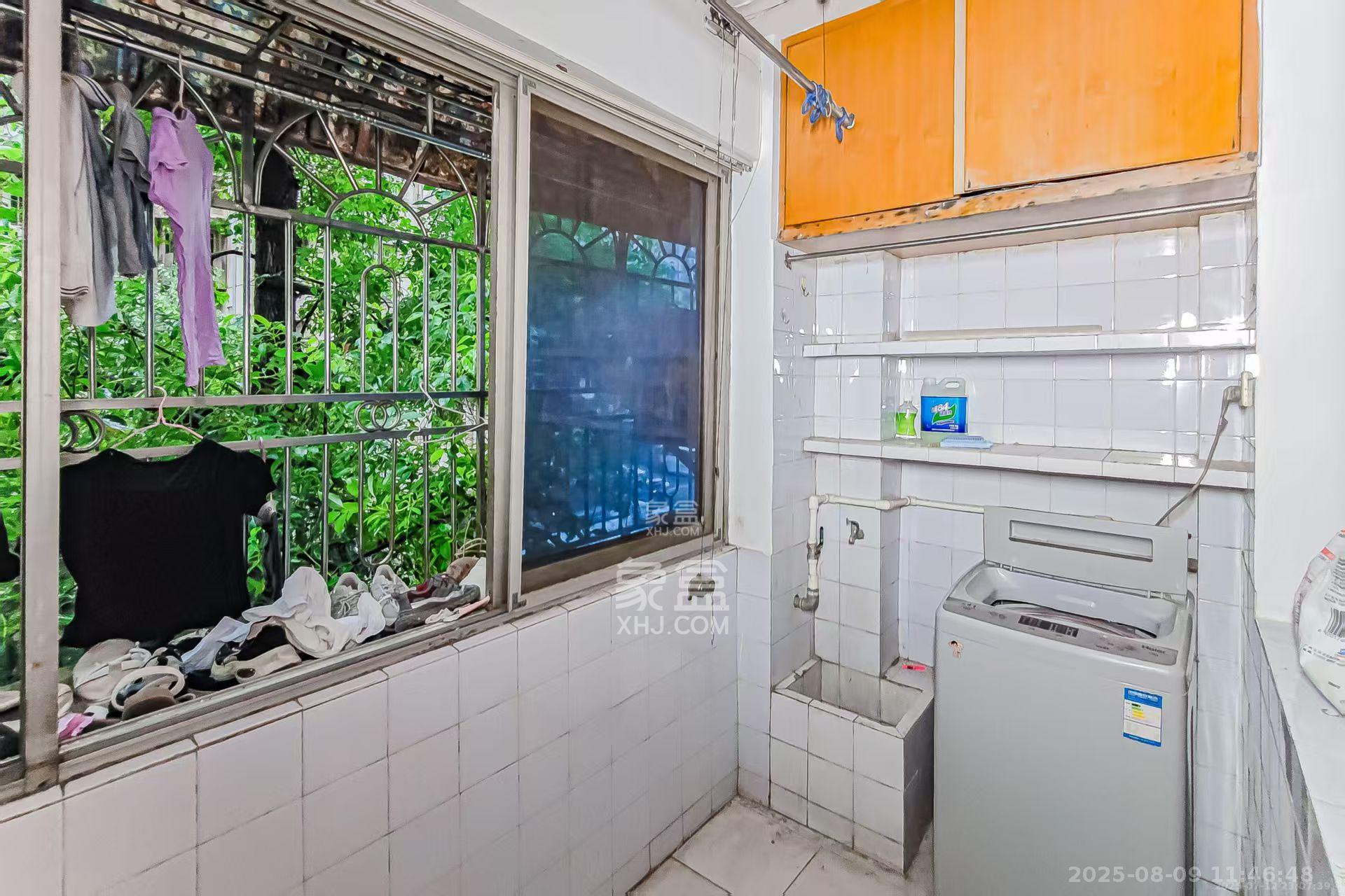 振业小区 1室2厅1卫 2500.0元/月 振业小区 1室2厅1卫 2500.0元/月室内图