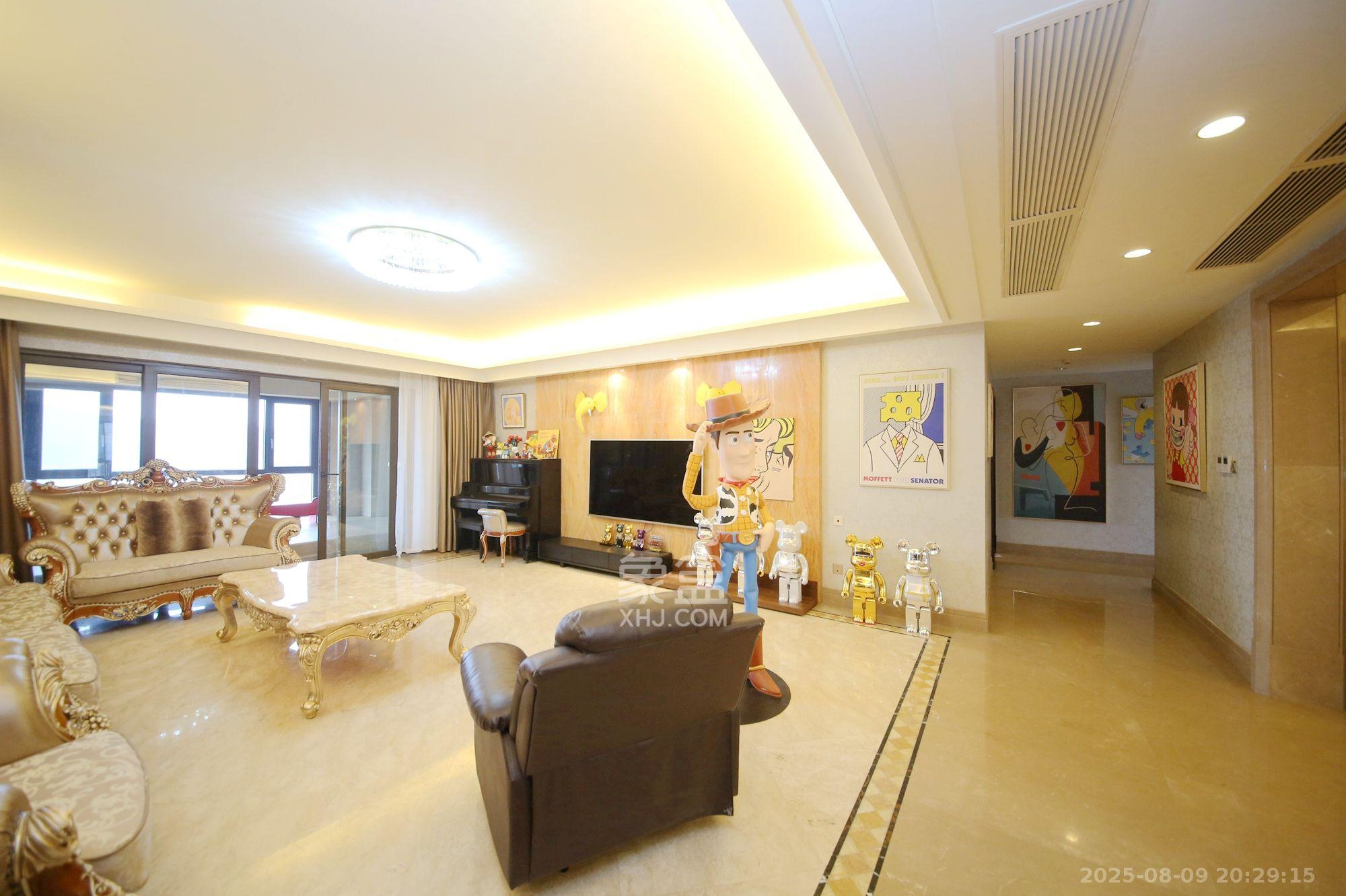 华远华中心  4室2厅3卫    14800.0元/月室内图