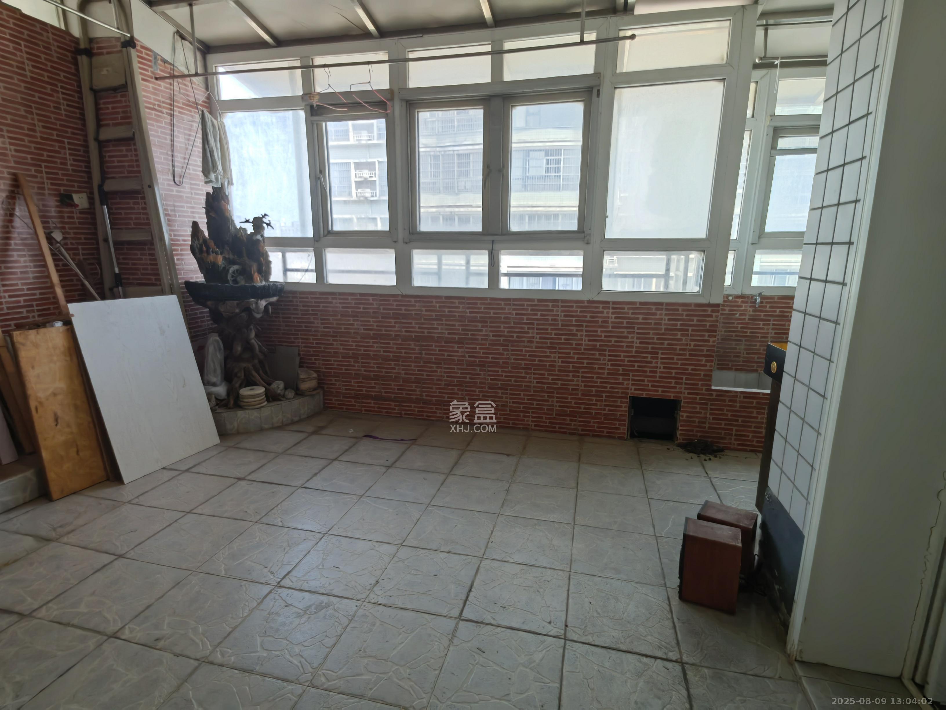 新家园 4室2厅2卫 2800.0元/月 新家园 4室2厅2卫 2800.0元/月室内图