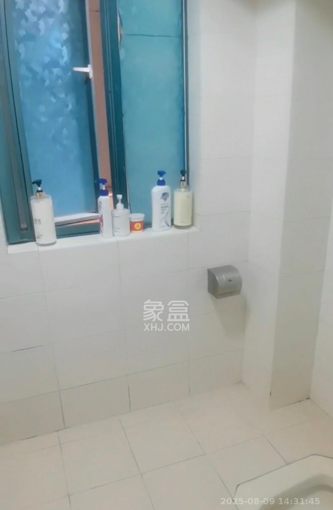 东方新城 1室1厅1卫 800.0元/月 东方新城 1室1厅1卫 800.0元/月室内图