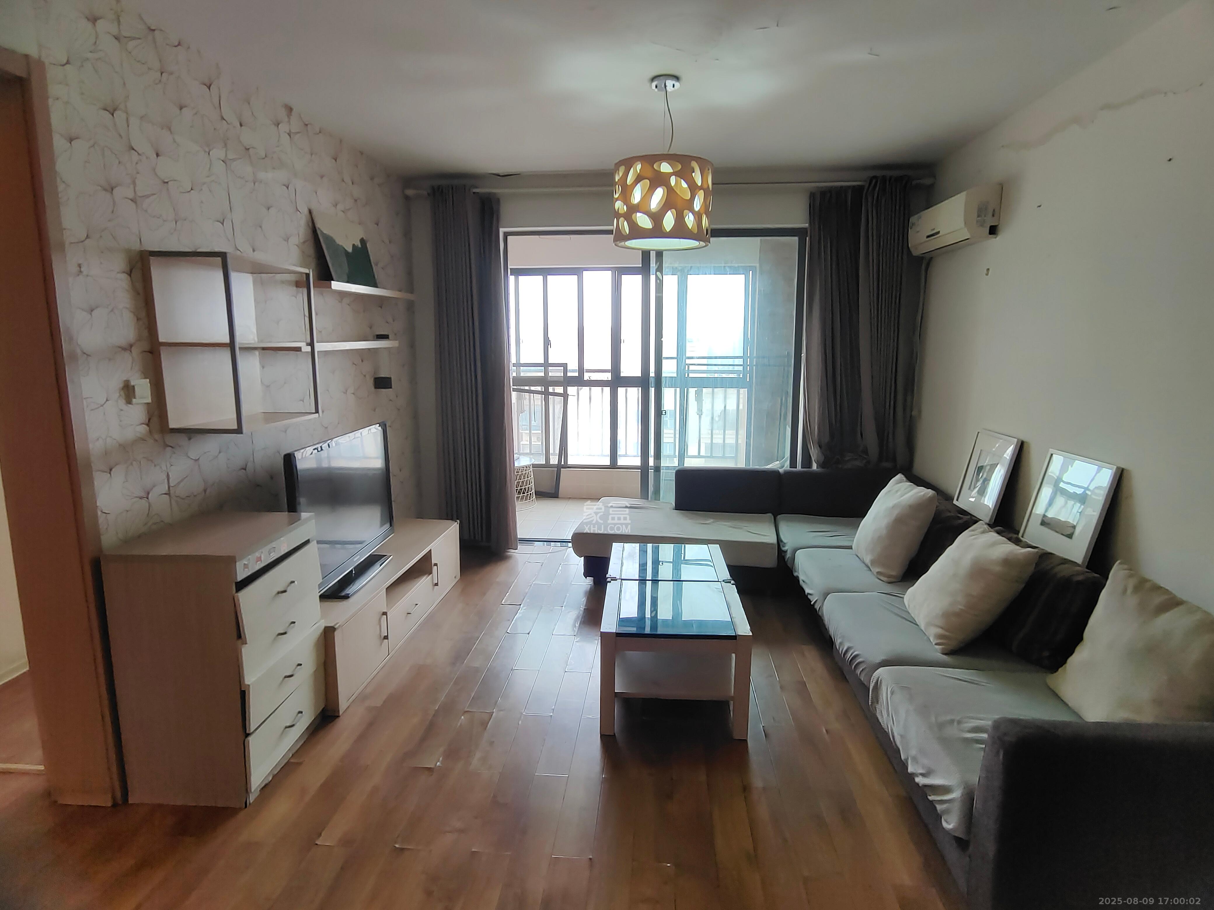 上海城小区  3室2厅1卫    2300.0元/月室内图