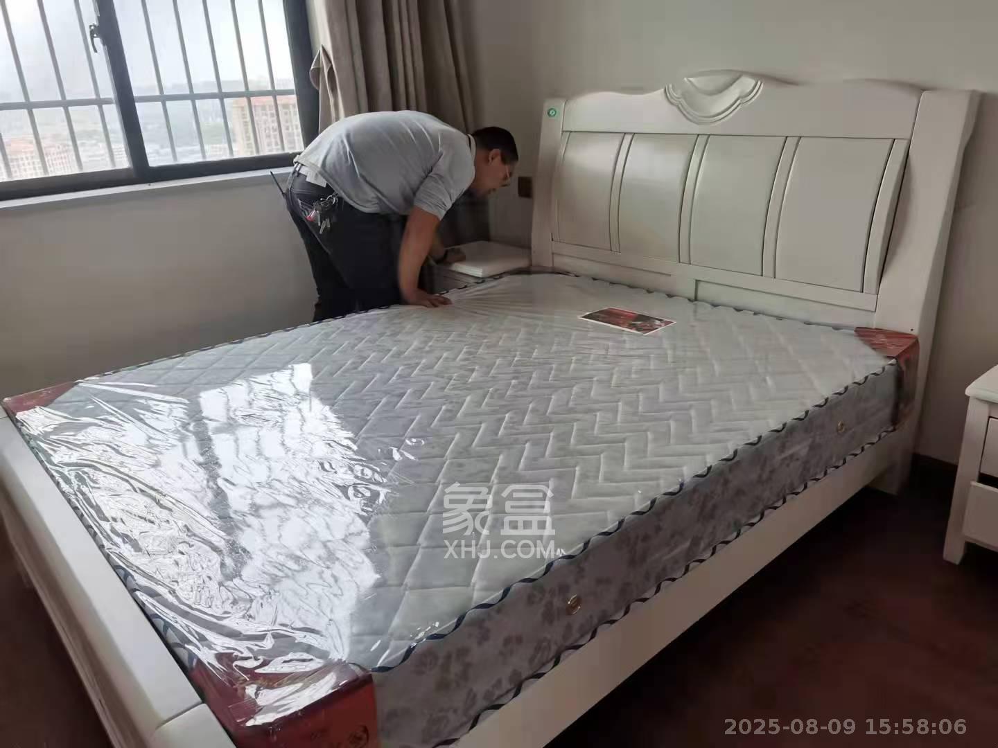 紫御江山  3室2厅2卫   2800.00元/月室内图