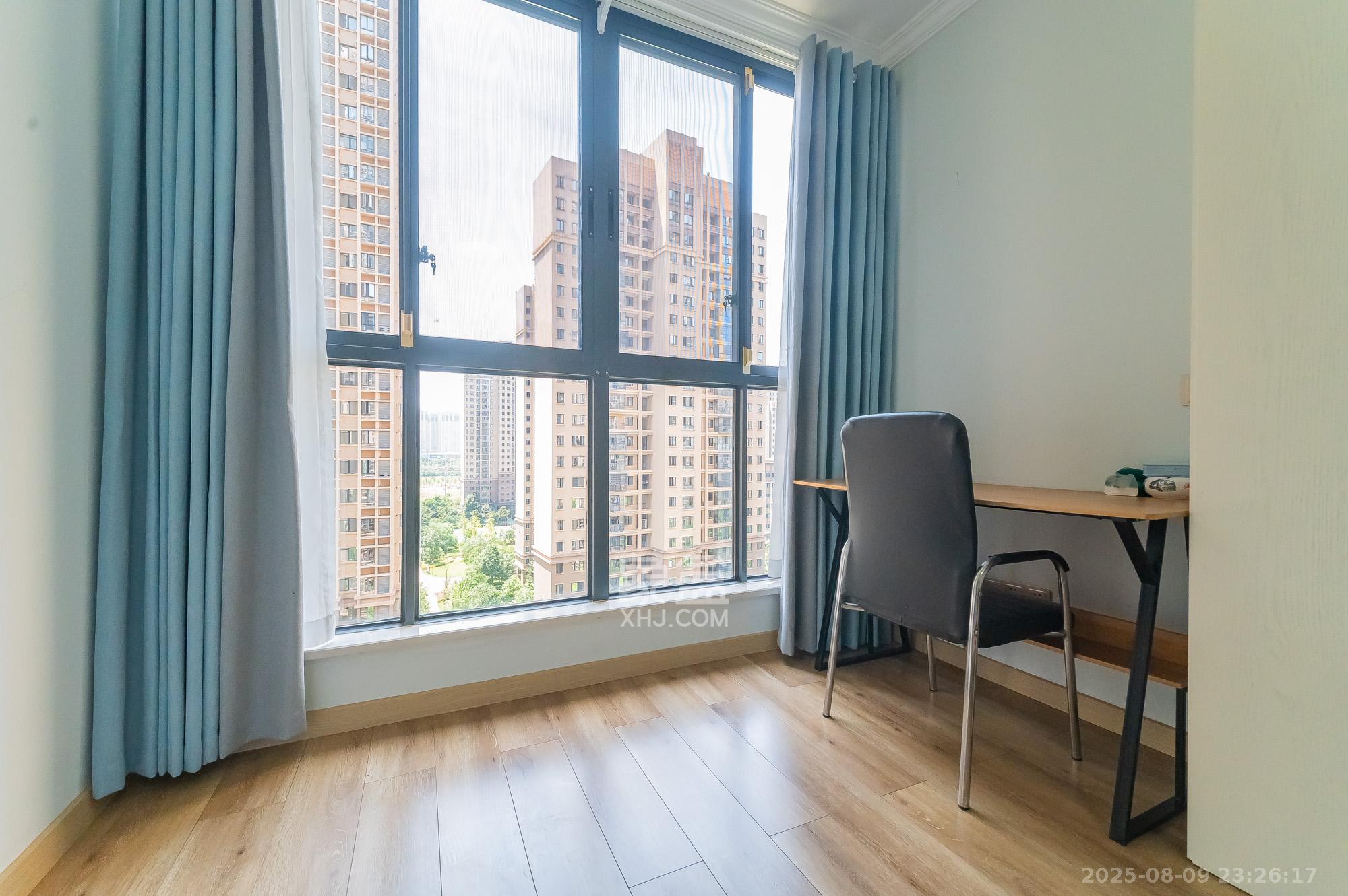 深业睿城  4室2厅2卫    127.0万 深业睿城  4室2厅2卫    127.0万阳台