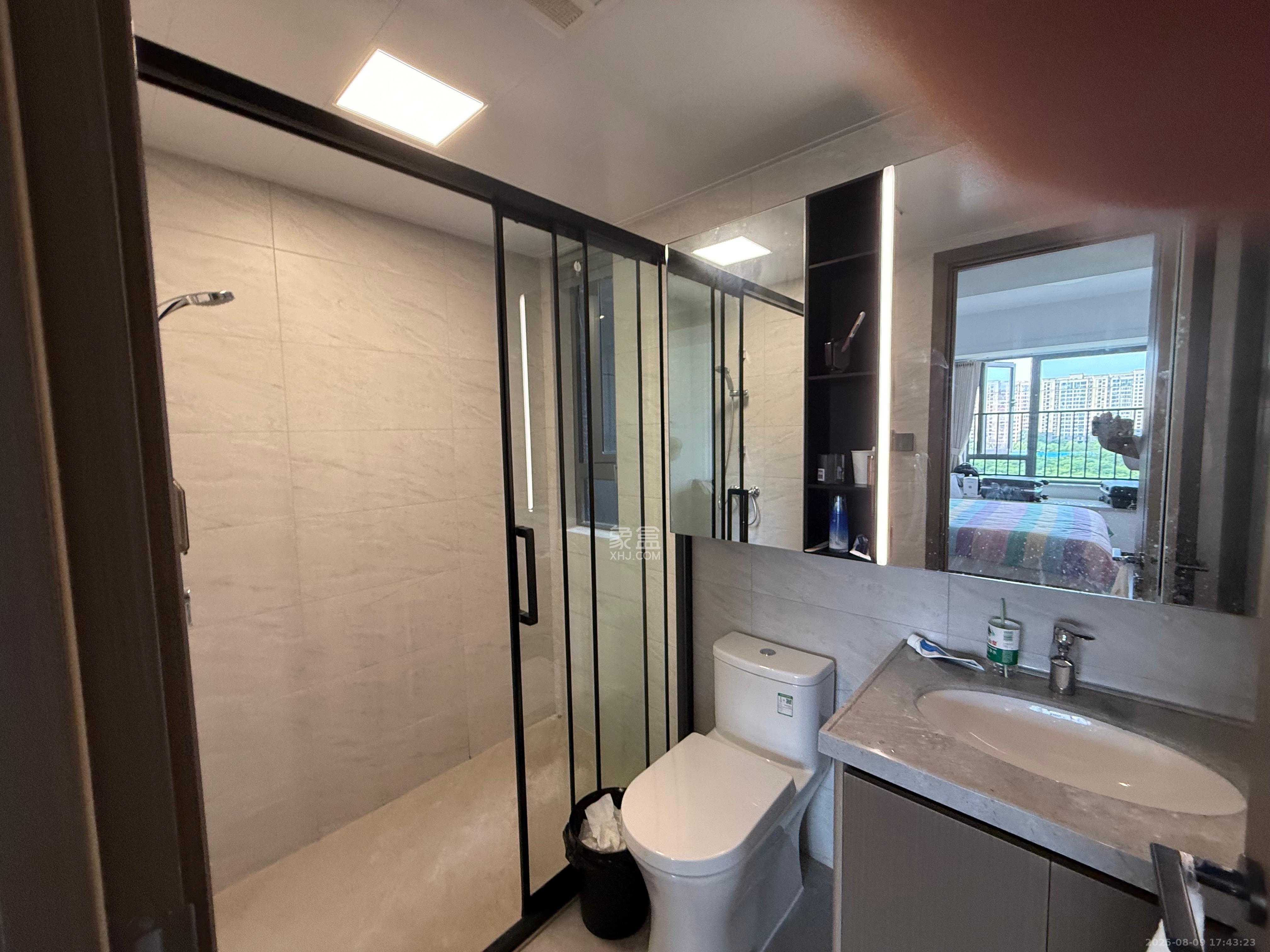 中海寰宇天下  4室2厅2卫    3400.0元/月室内图