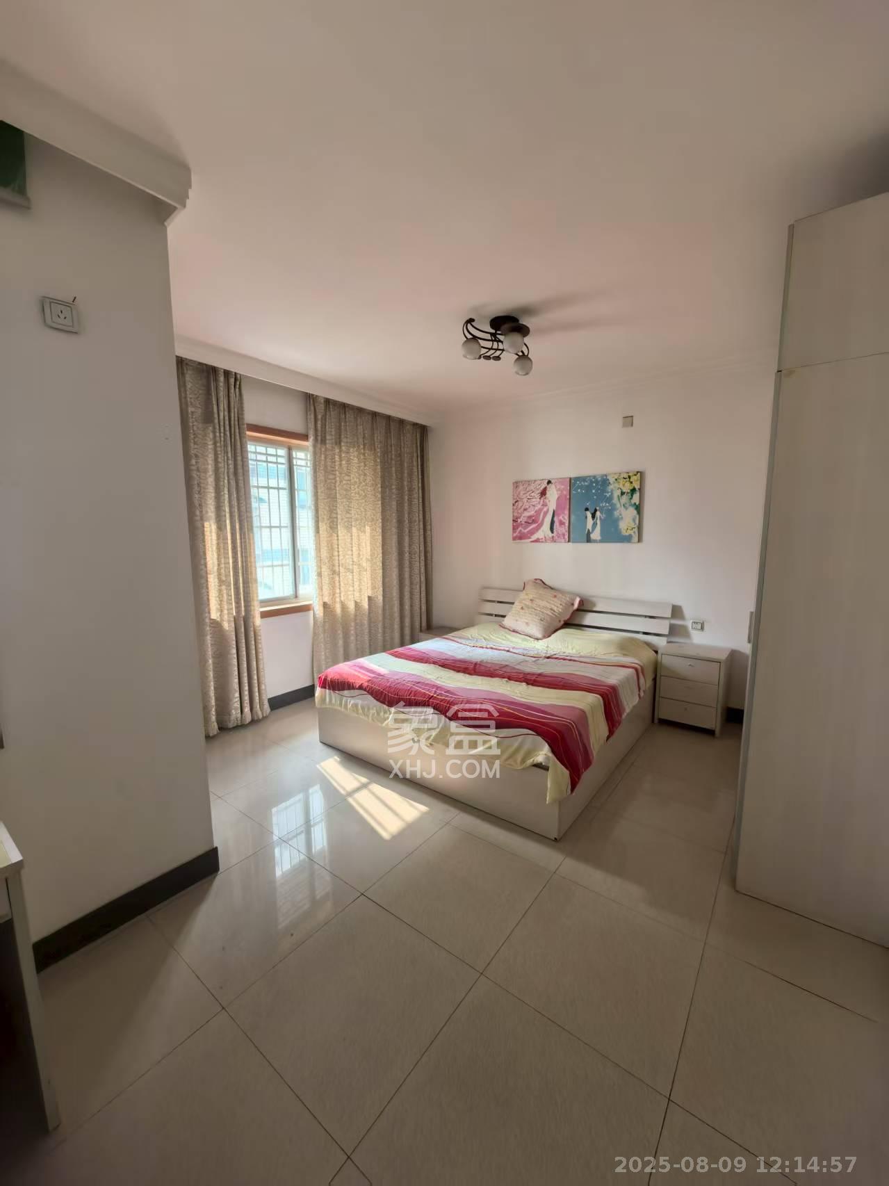 天韵家园 3室2厅2卫 2200.0元/月 天韵家园 3室2厅2卫 2200.0元/月室内图