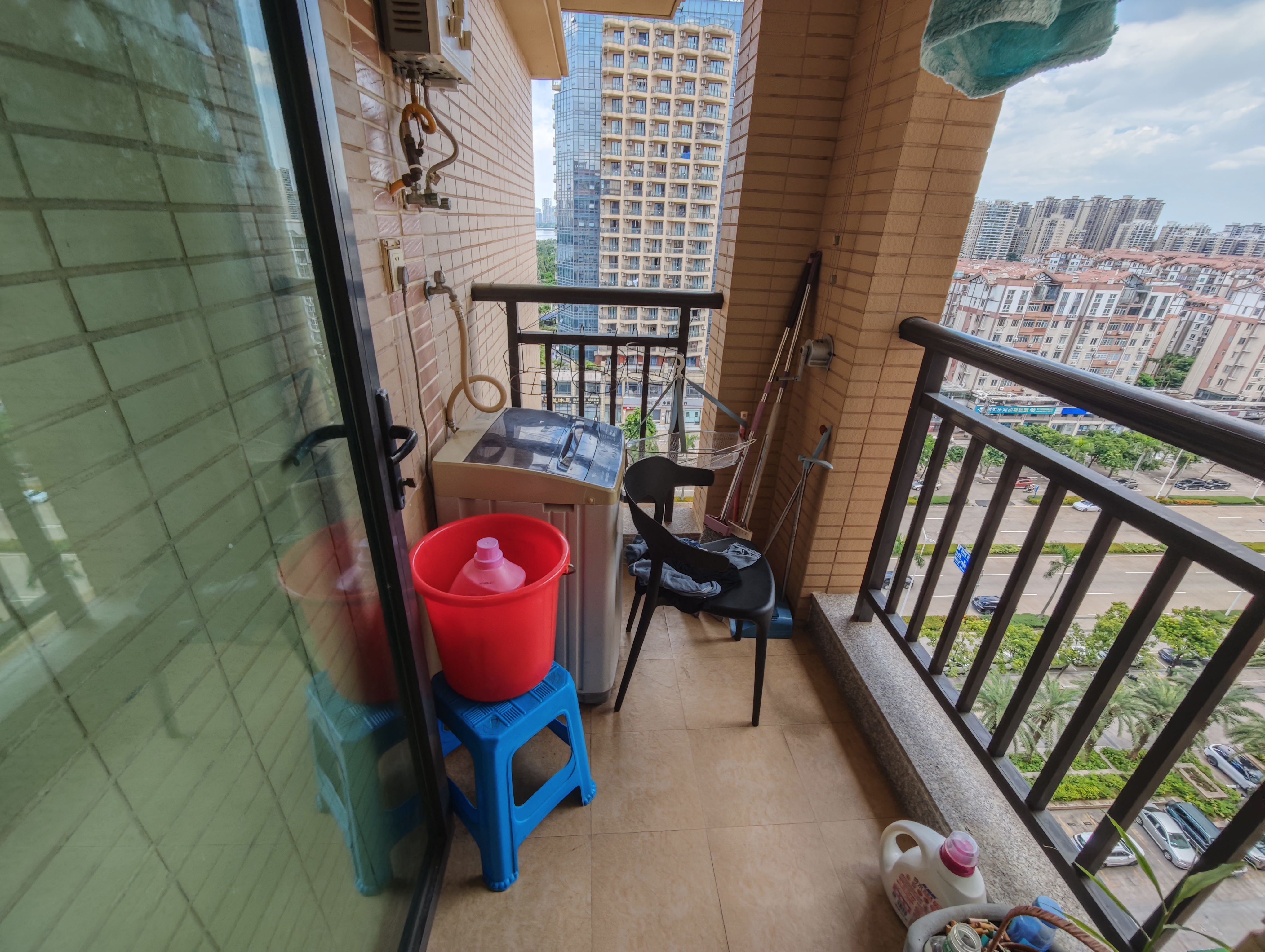 江畔人家 1室1厅1卫 1800.0元/月 江畔人家 1室1厅1卫 1800.0元/月室内图