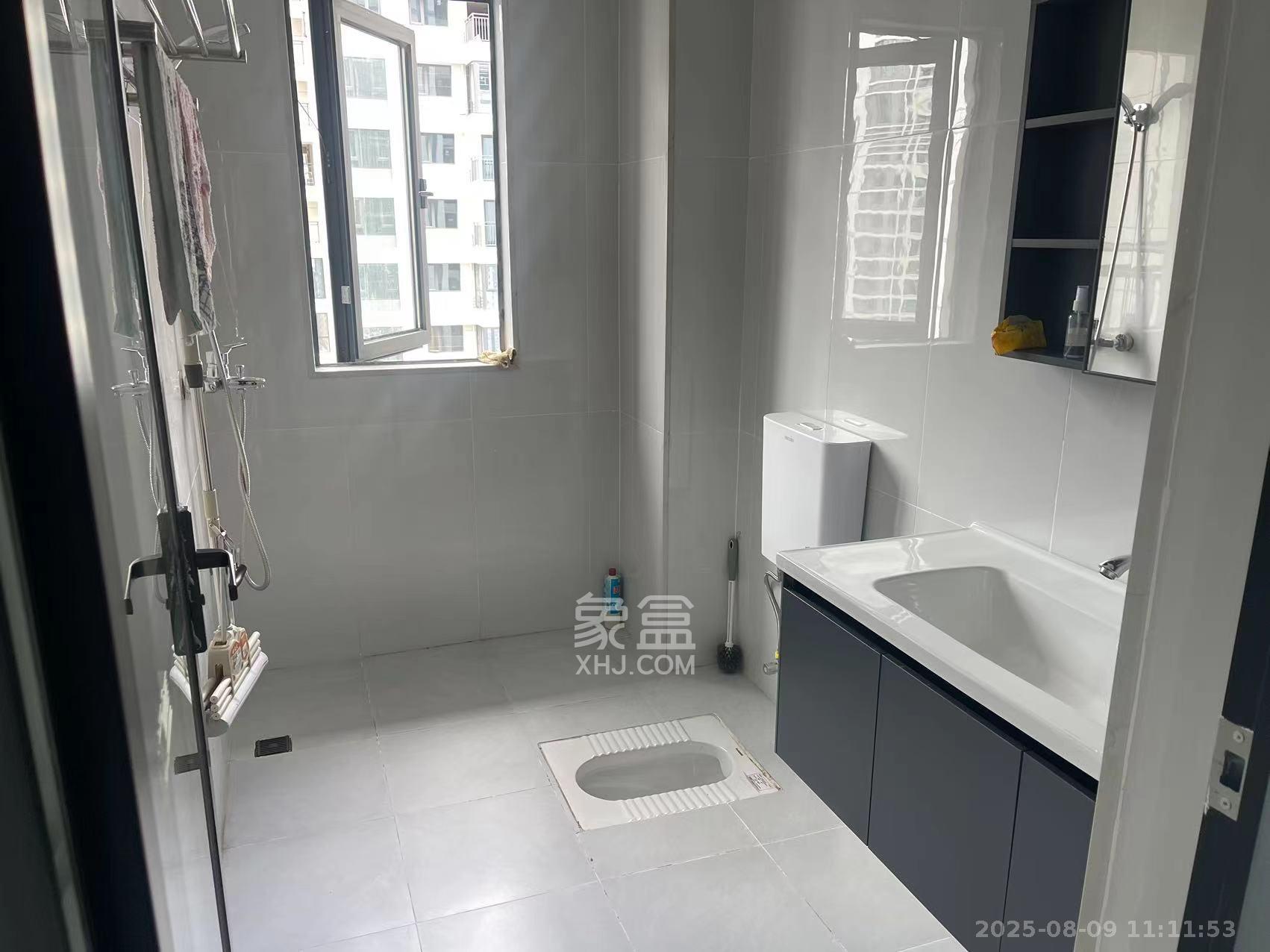 长沙北中心保利时代B区 3室2厅2卫 2500.0元/月 长沙北中心保利时代B区 3室2厅2卫 2500.0元/月室内图