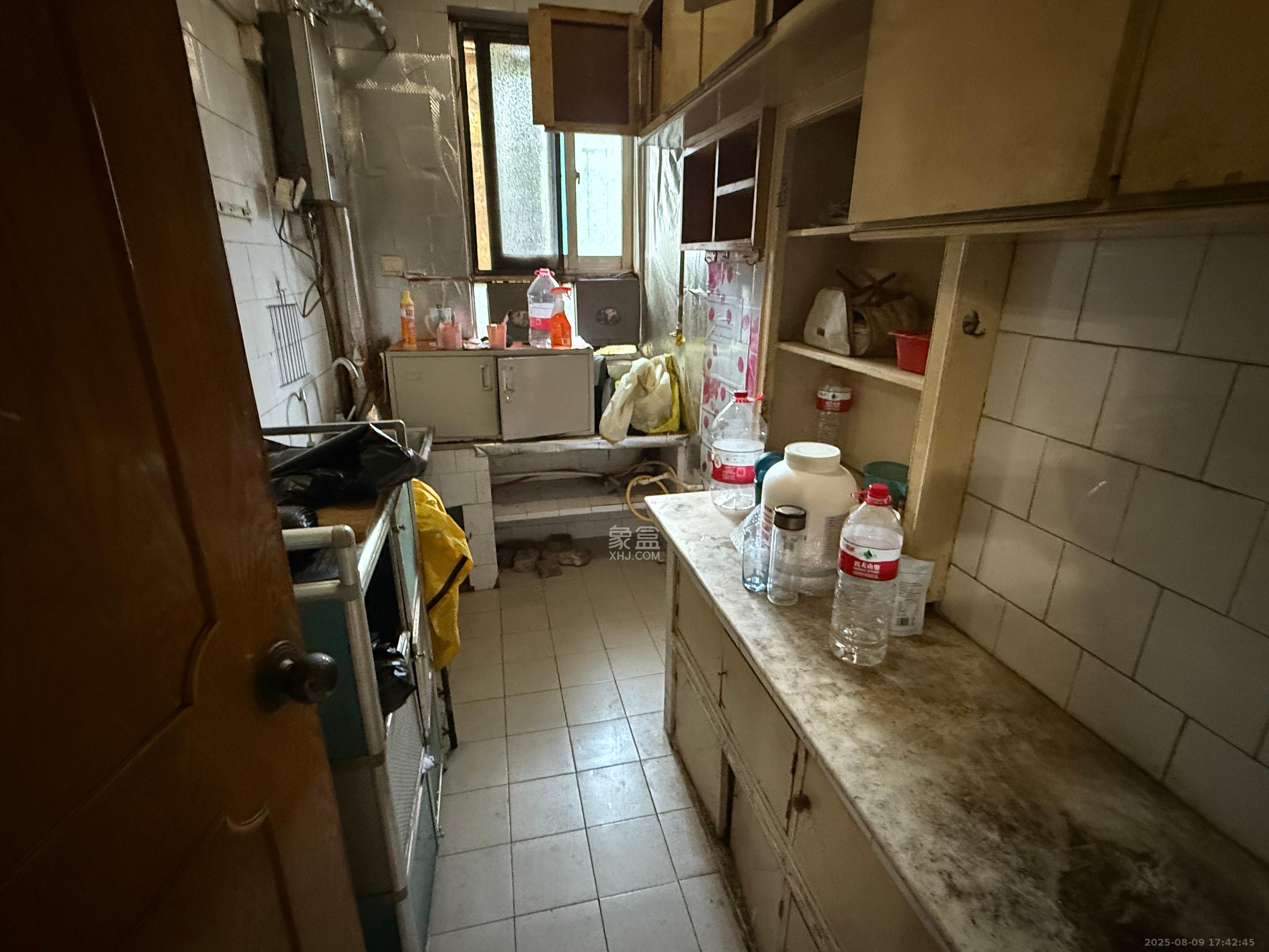 通发公寓  3室1厅1卫    2000.0元/月 通发公寓  3室1厅1卫    2000.0元/月室内图1