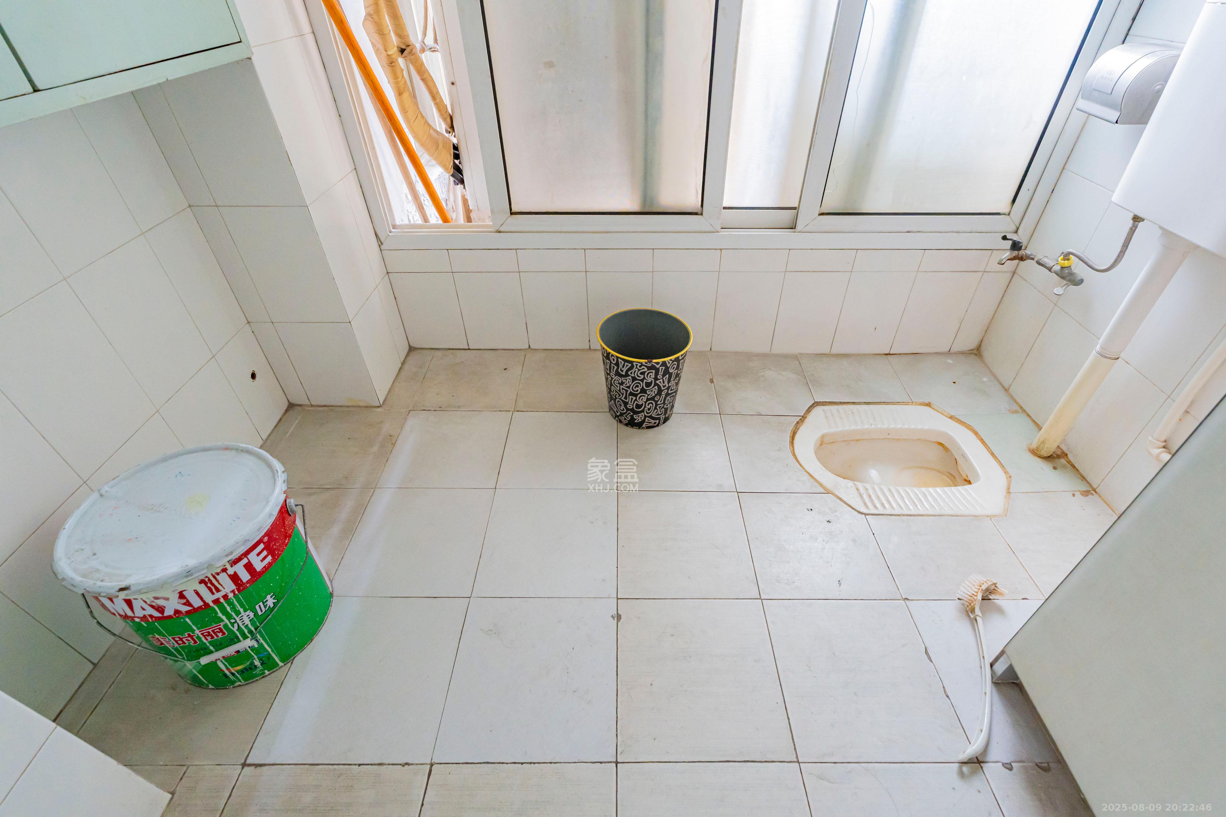 湖南财富中心  3室2厅2卫    135.0万 湖南财富中心  3室2厅2卫    135.0万卫生间