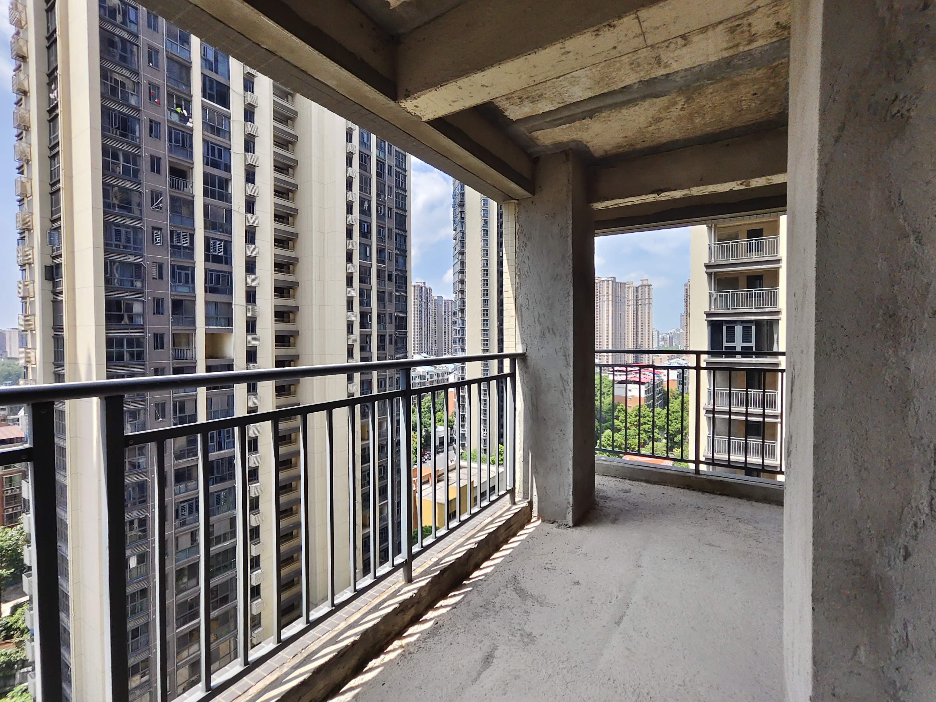 金钟大雁城  3室2厅1卫    90.0万