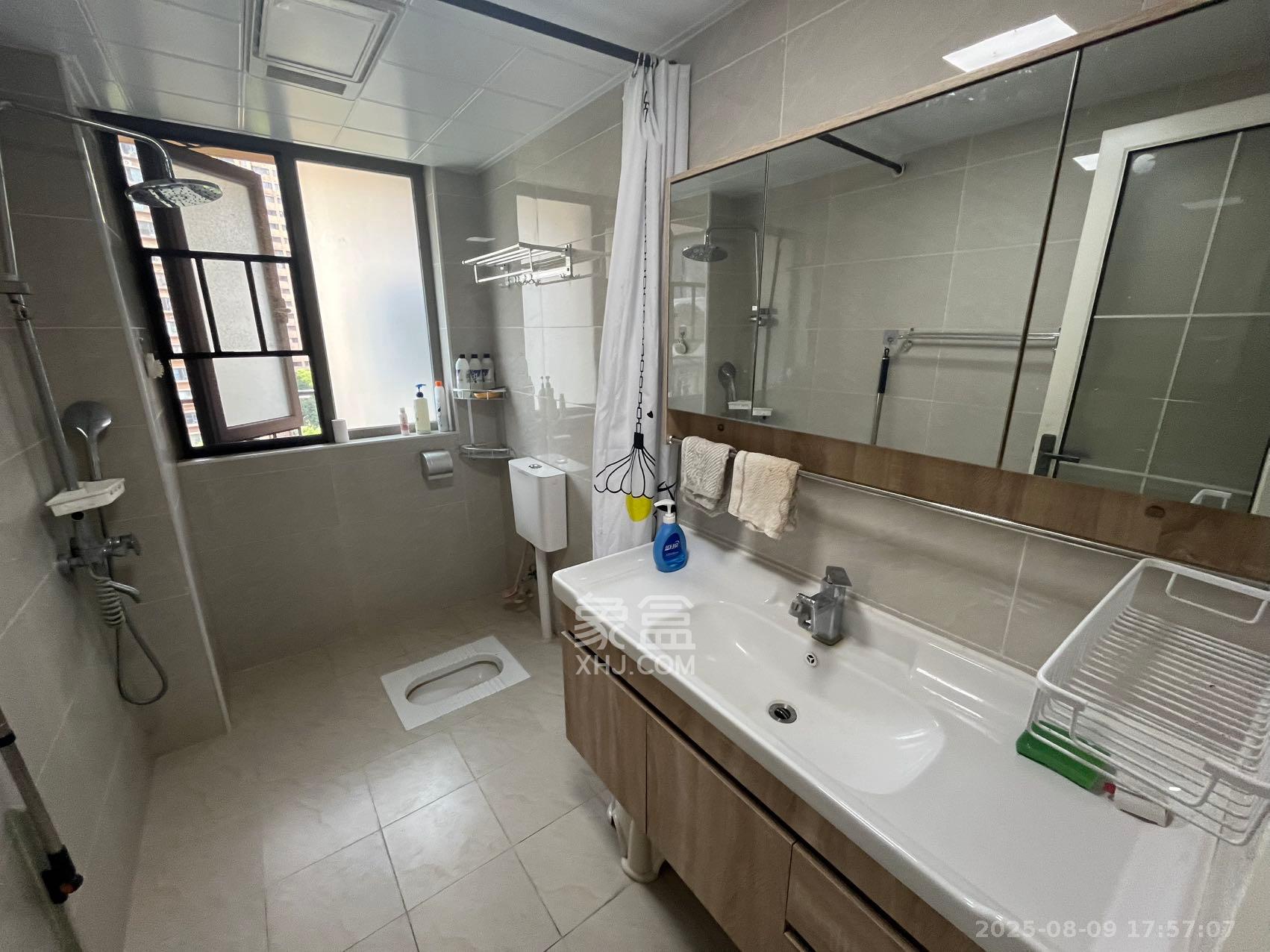 怡海星城  3室2厅1卫    2200.0元/月室内图