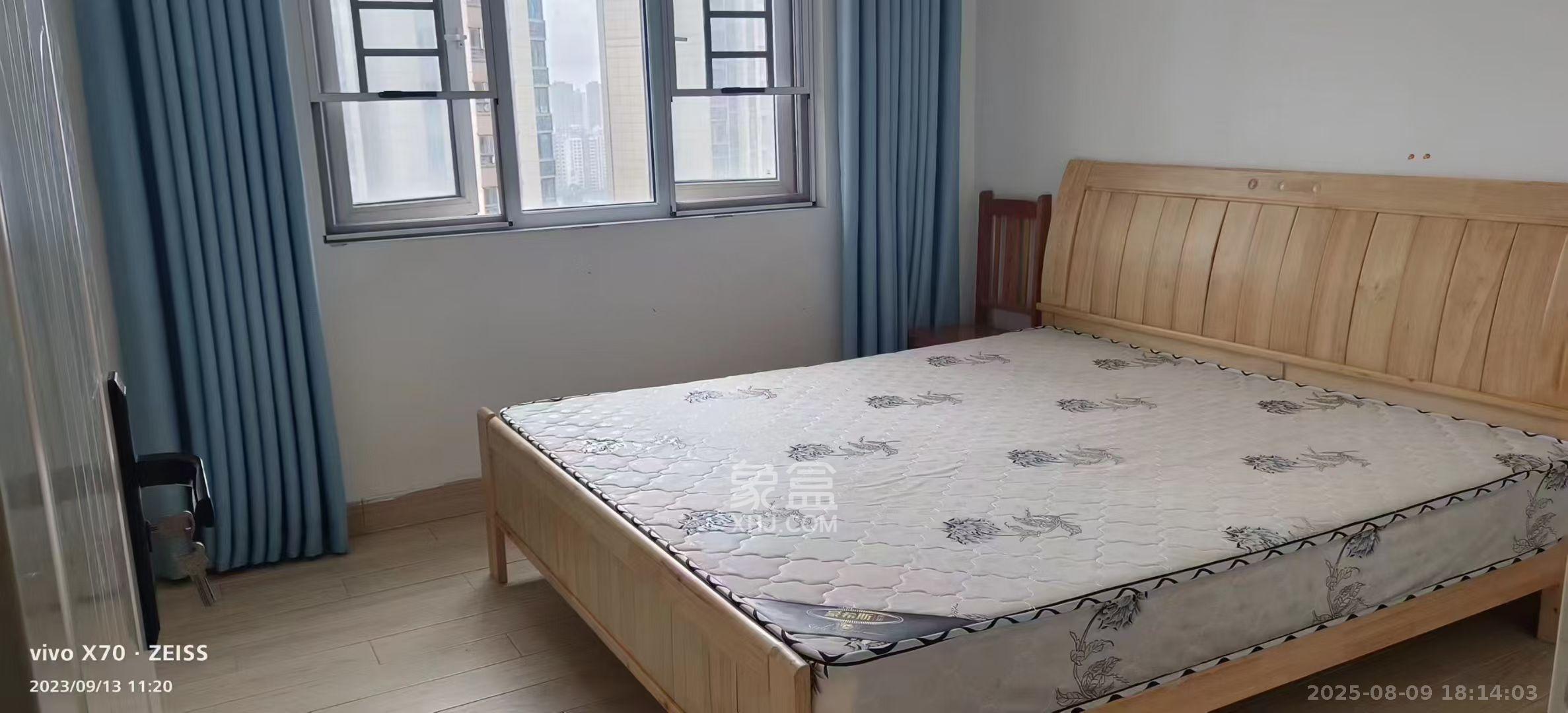 圆梦完美生活  3室2厅2卫    1700.0元/月