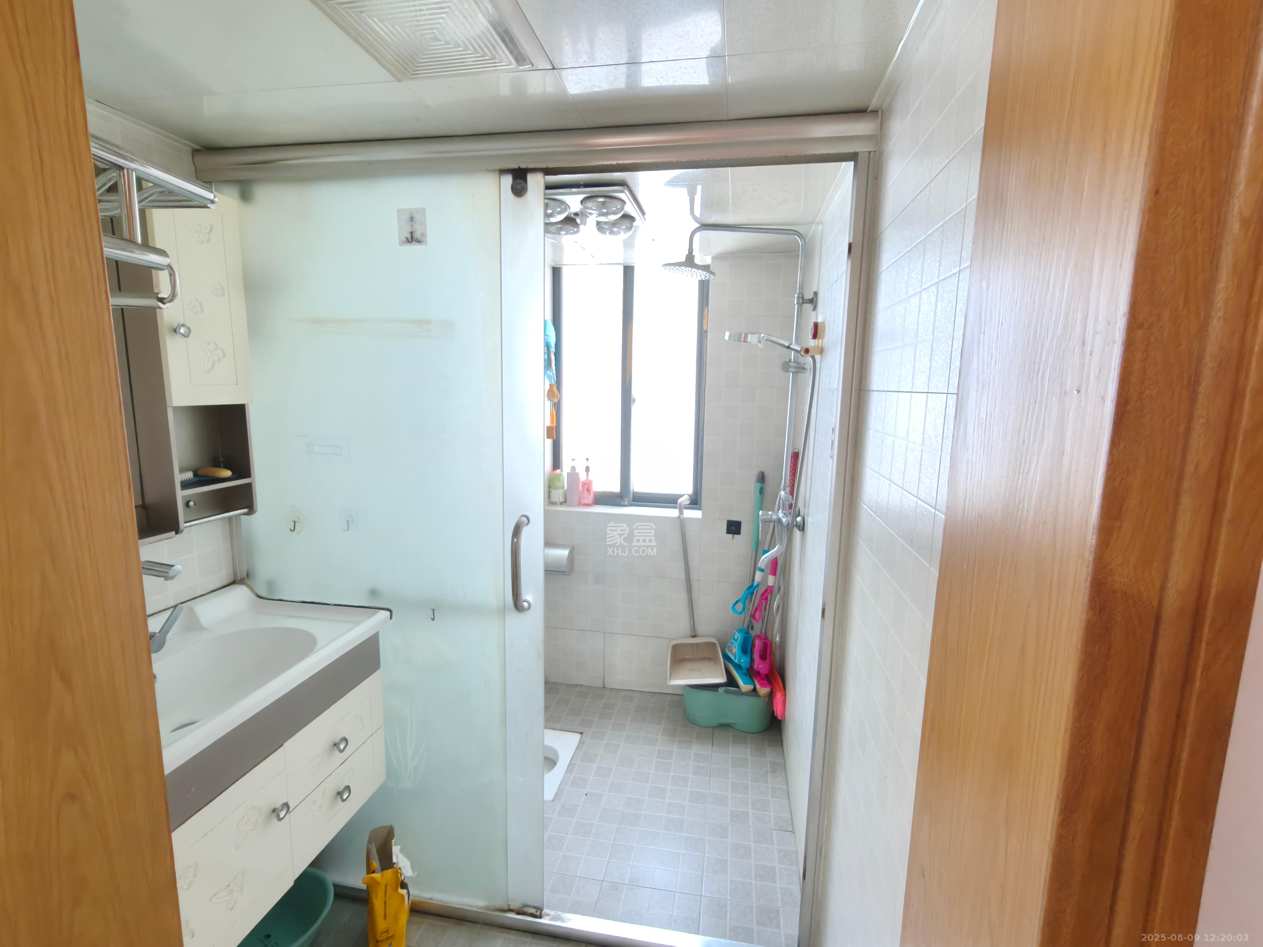 尚都花园城  2室1厅1卫    1800.0元/月 尚都花园城  2室1厅1卫    1800.0元/月室内图