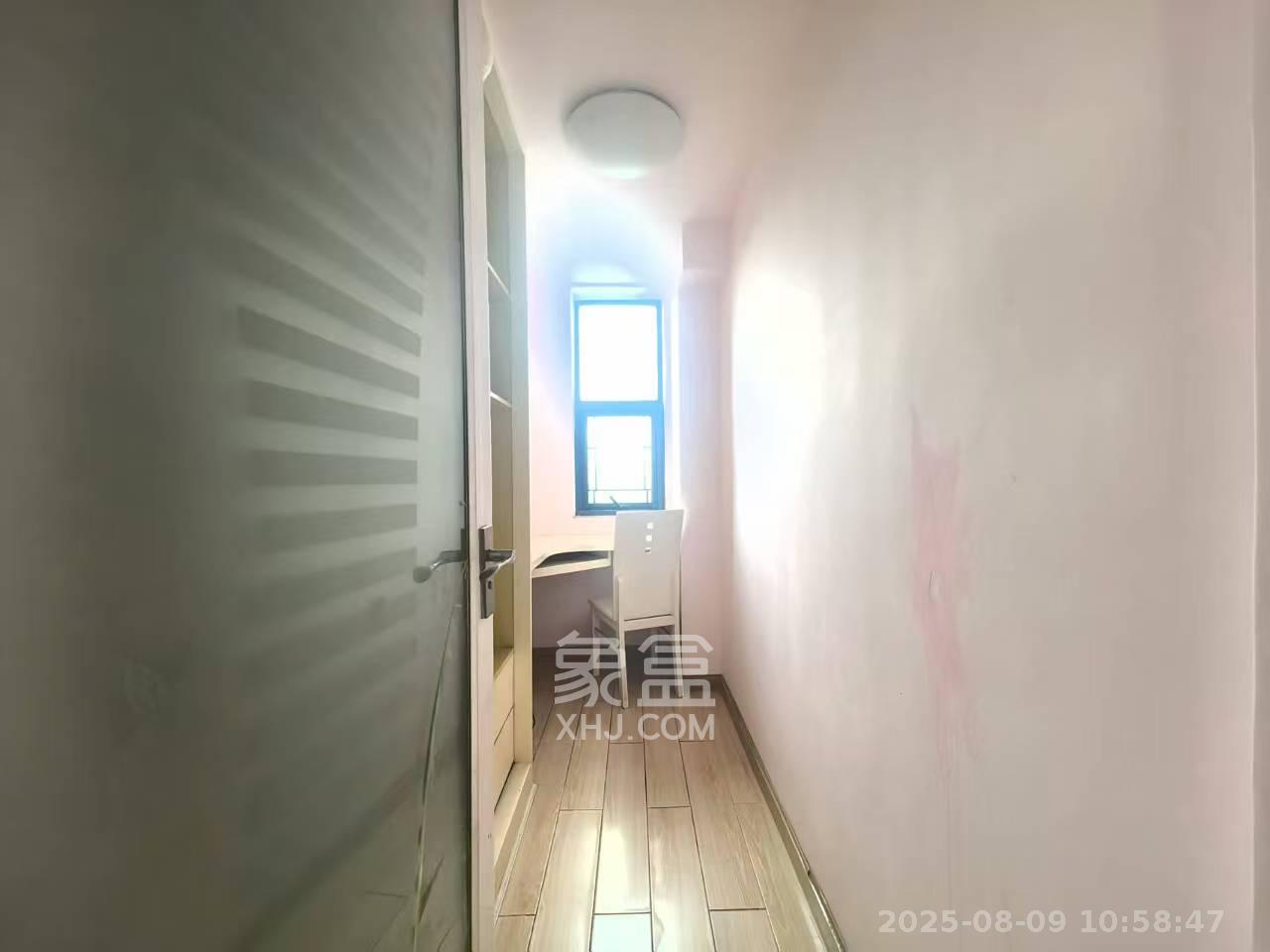 莱茵城  3室2厅1卫   2100.00元/月室内图