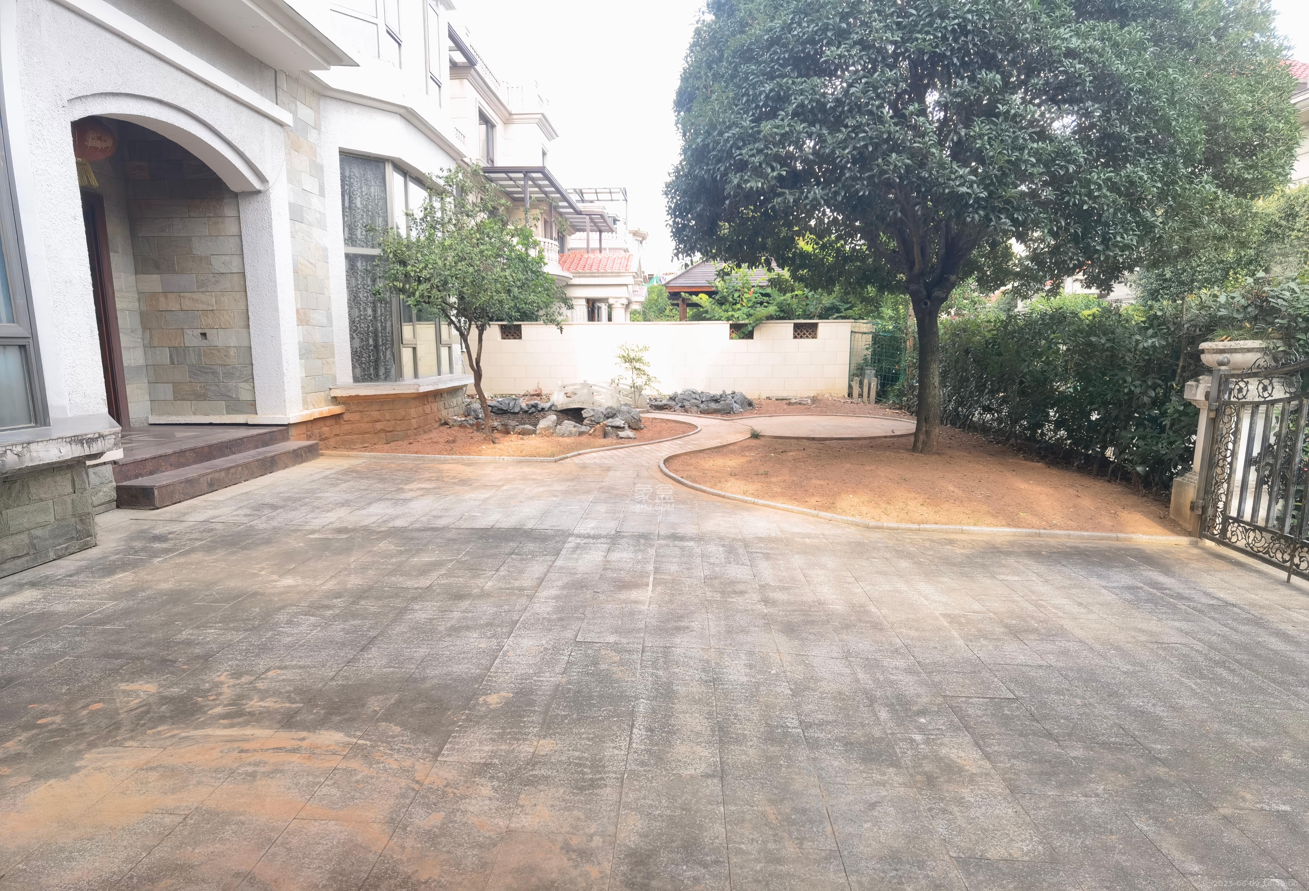 碧桂园威尼斯城  6室2厅2卫    9800.0元/月 碧桂园威尼斯城  6室2厅2卫    9800.0元/月小区图