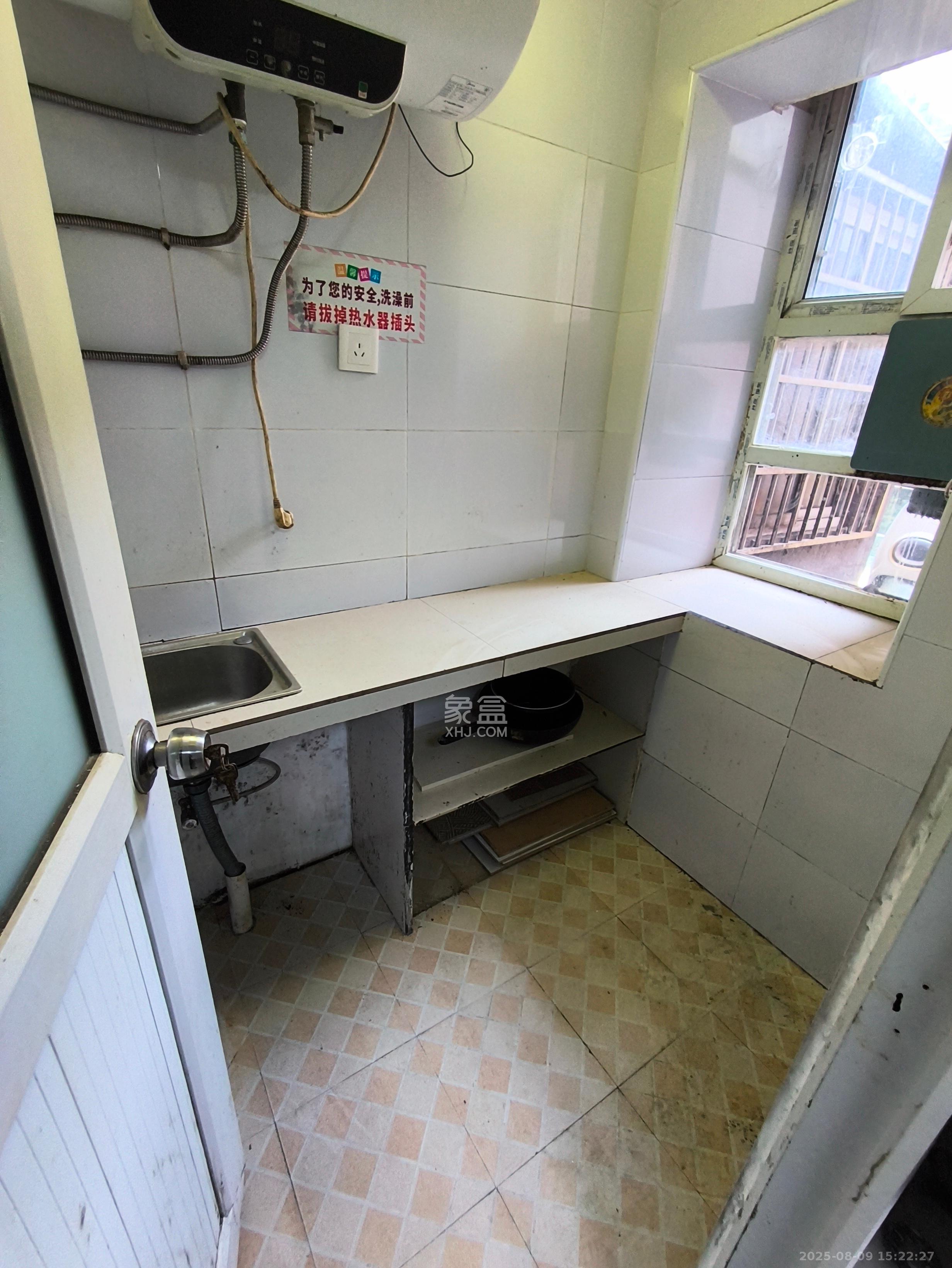 江南公寓 1室1厅1卫 1000.0元/月 江南公寓 1室1厅1卫 1000.0元/月室内图